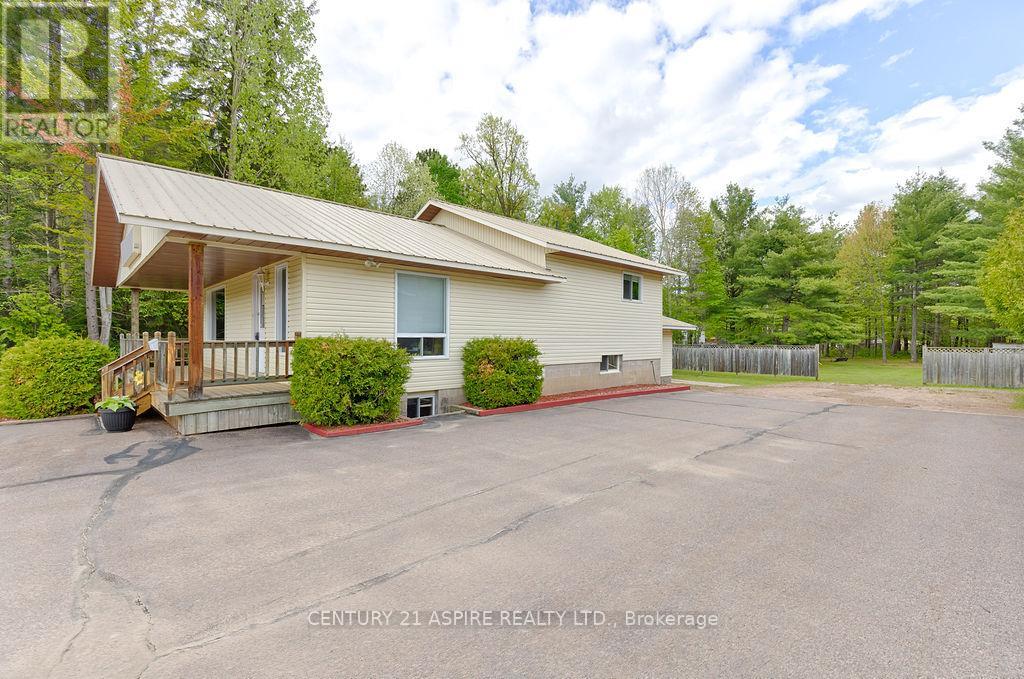 2889 Petawawa Boulevard Property Photo 46