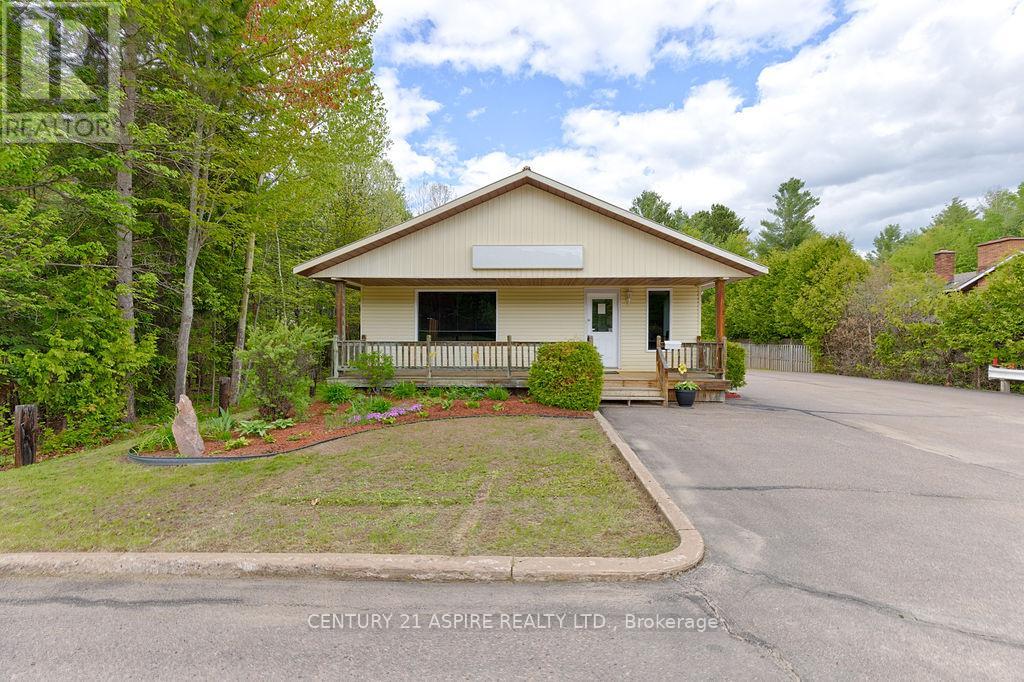 2889 Petawawa Boulevard Property Photo 47