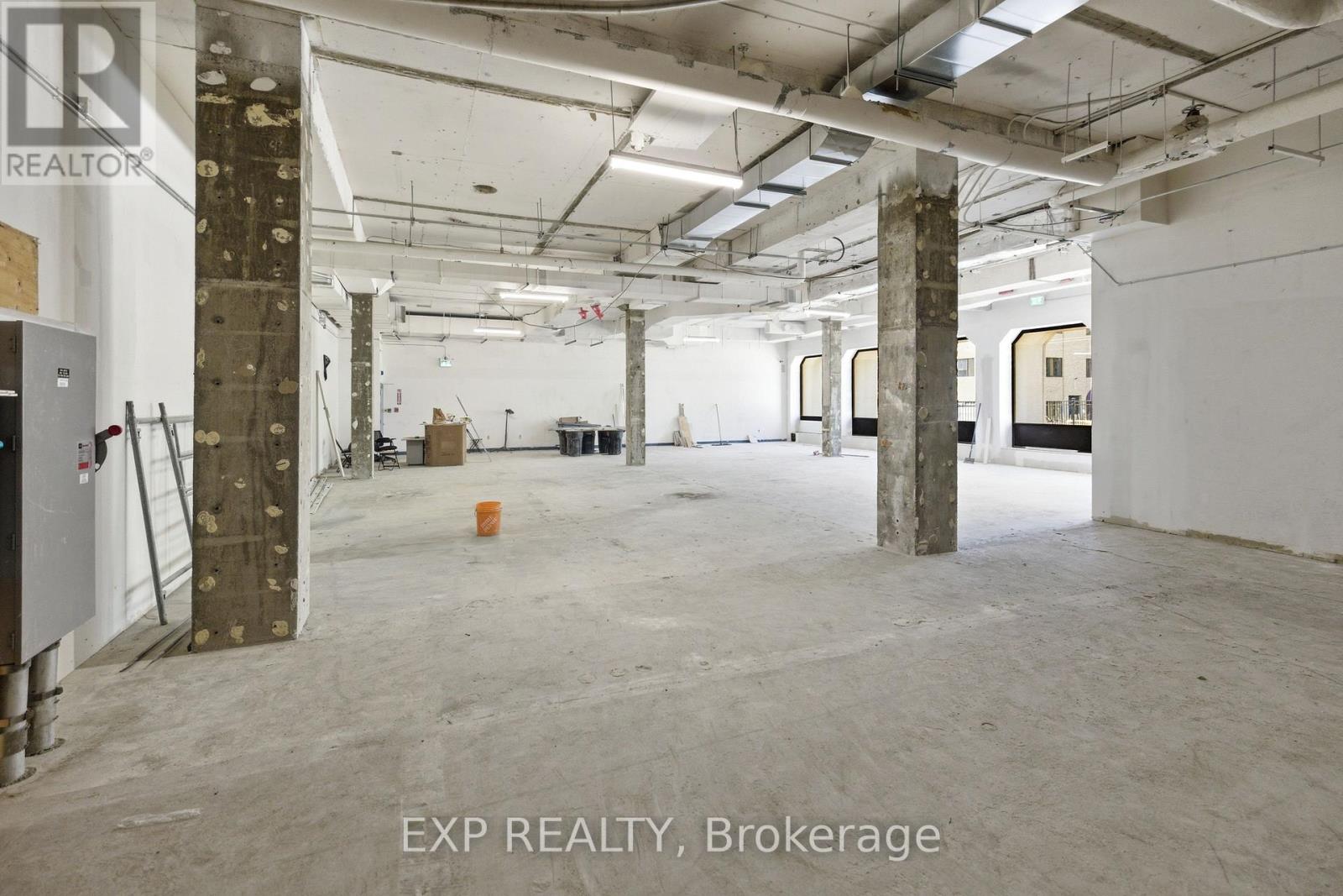 106 - 30 Duke Street W Property Photo 6