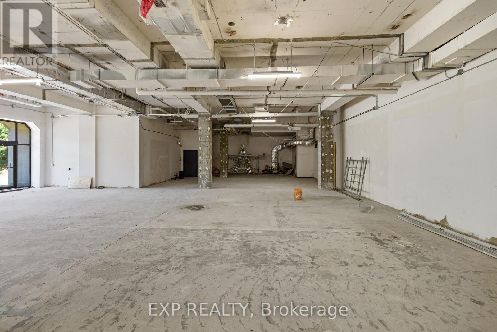 106 - 30 Duke Street W Property Photo 8
