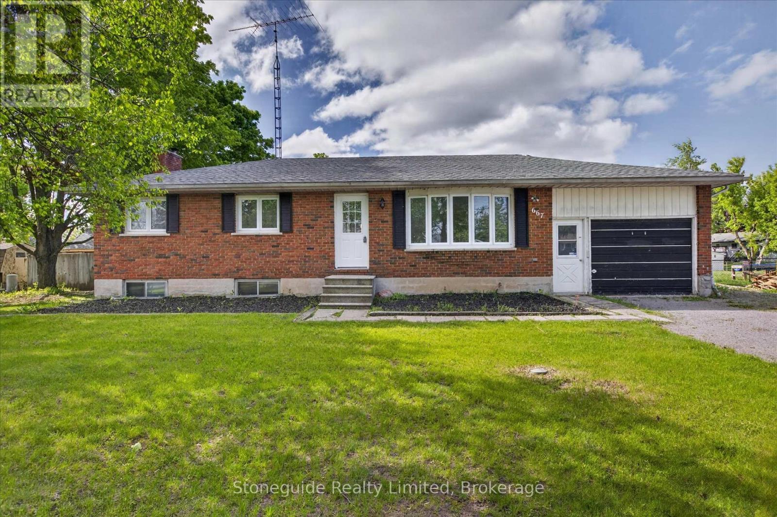 667 Skyline Road Property Photo 1