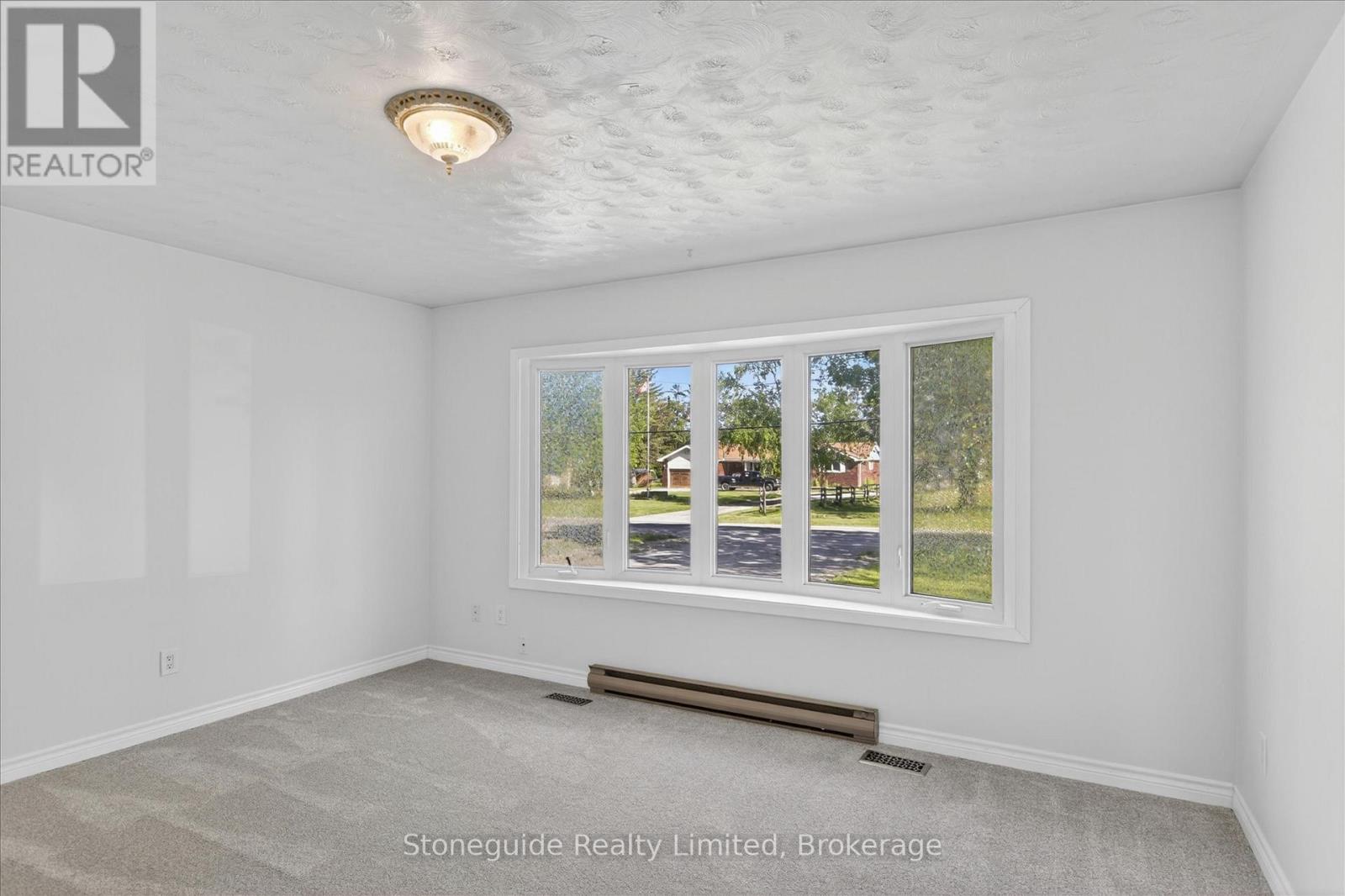667 Skyline Road Property Photo 7