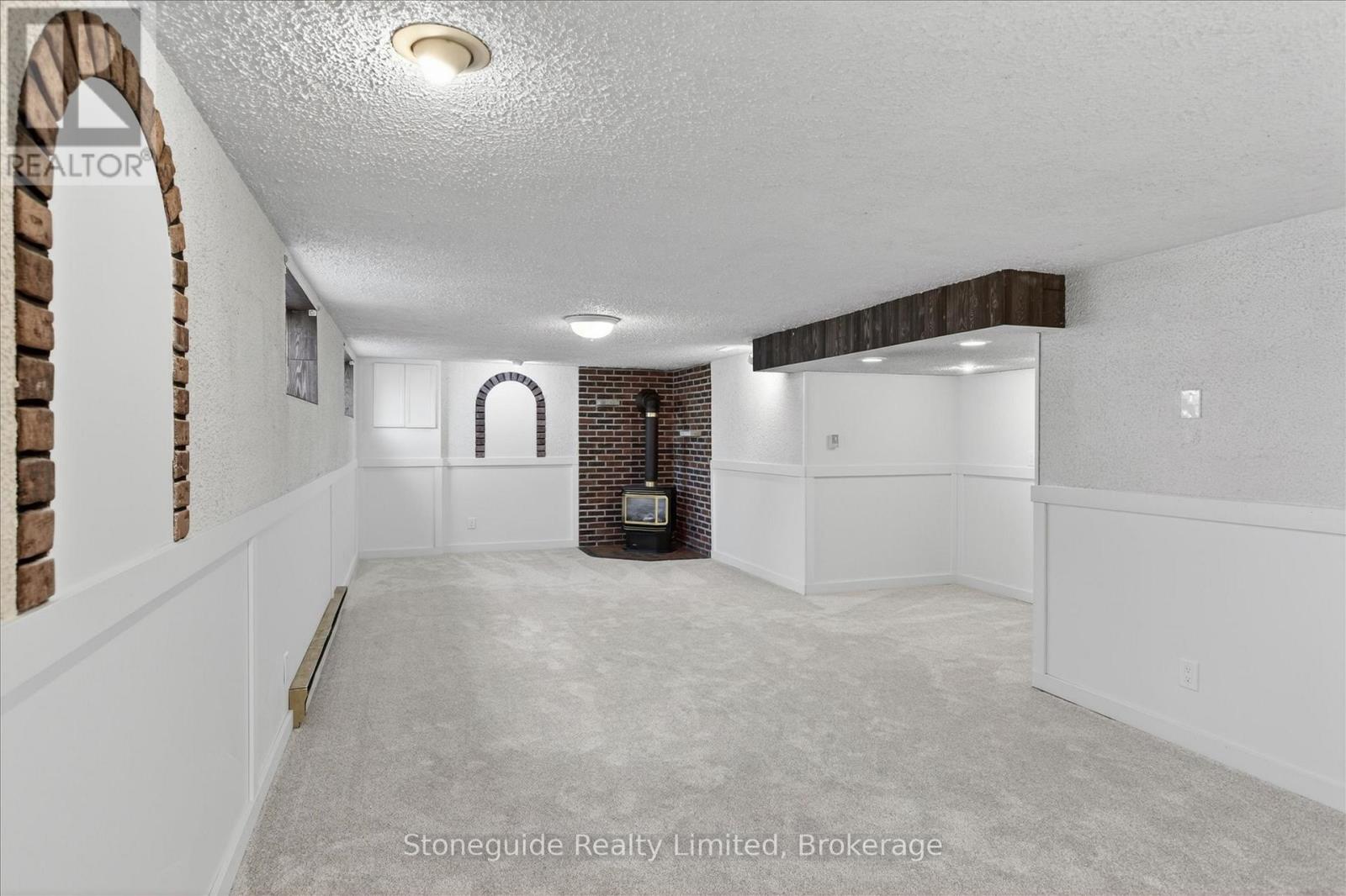 667 Skyline Road Property Photo 28