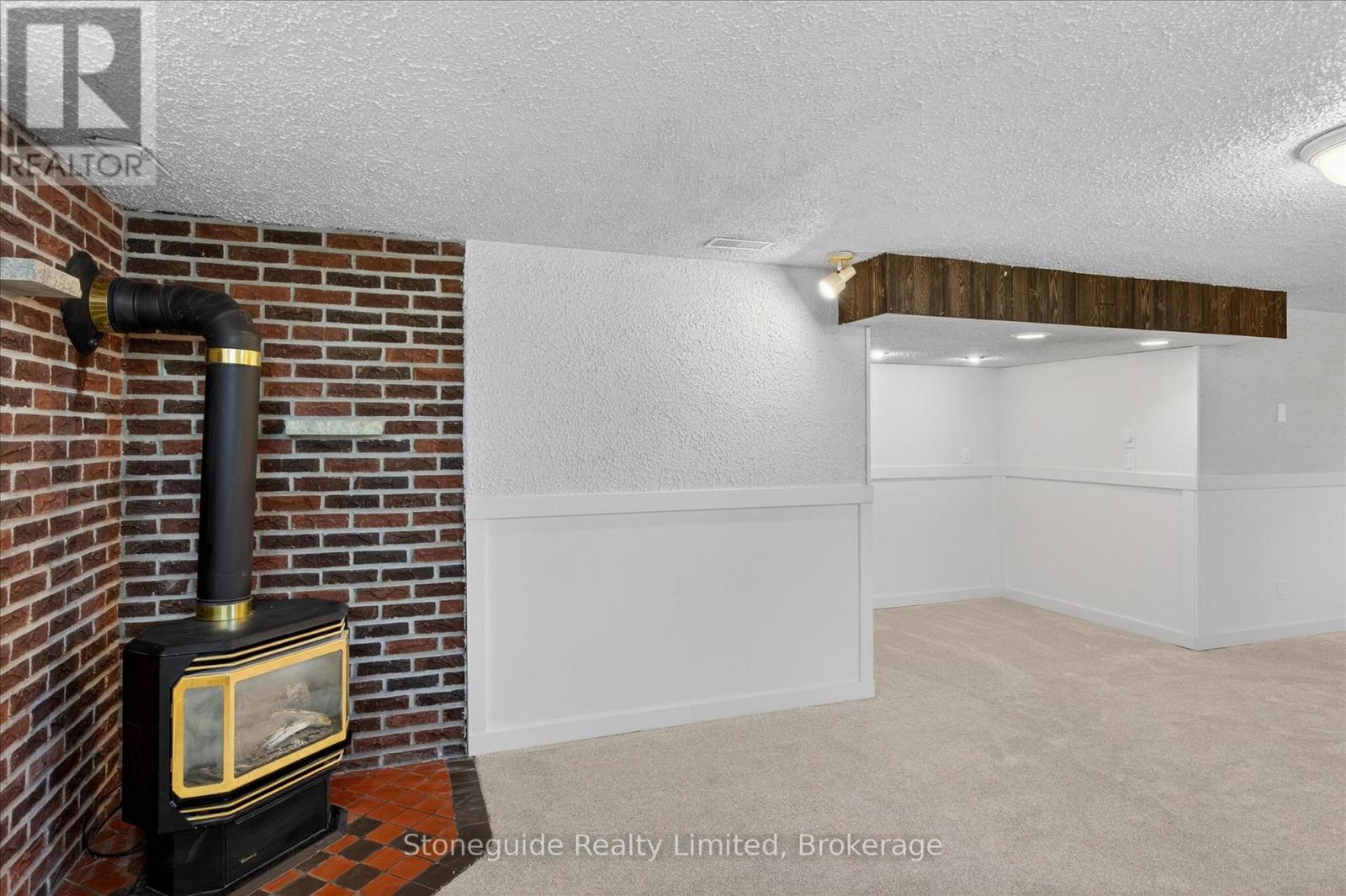 667 Skyline Road Property Photo 29