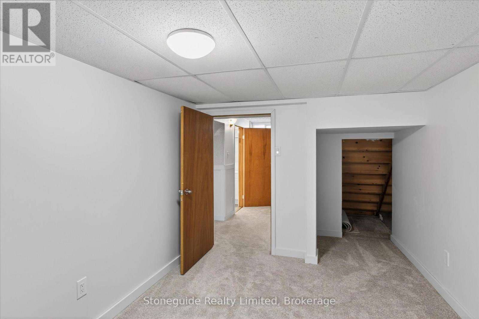667 Skyline Road Property Photo 32