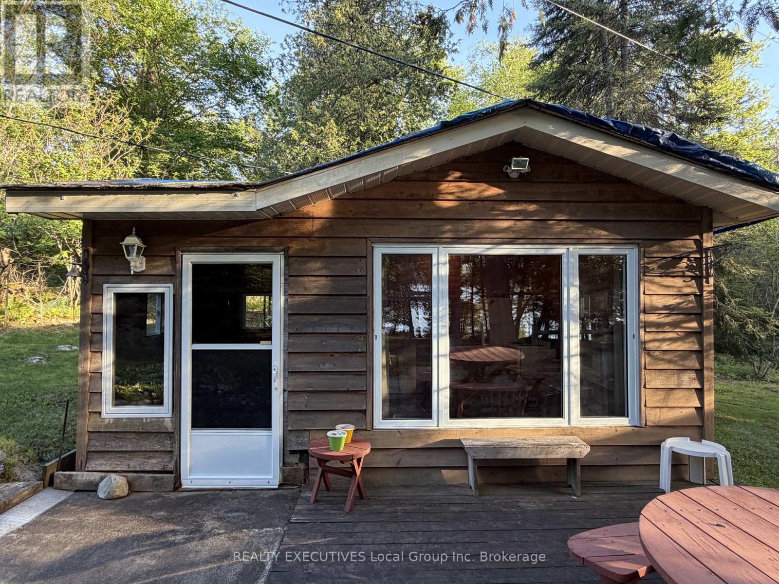 1504 Hemlock Island Property Photo 3