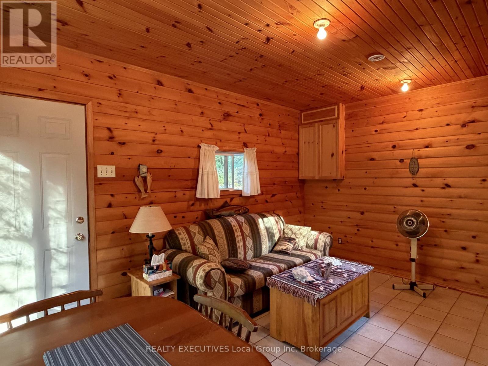 1504 Hemlock Island Property Photo 9
