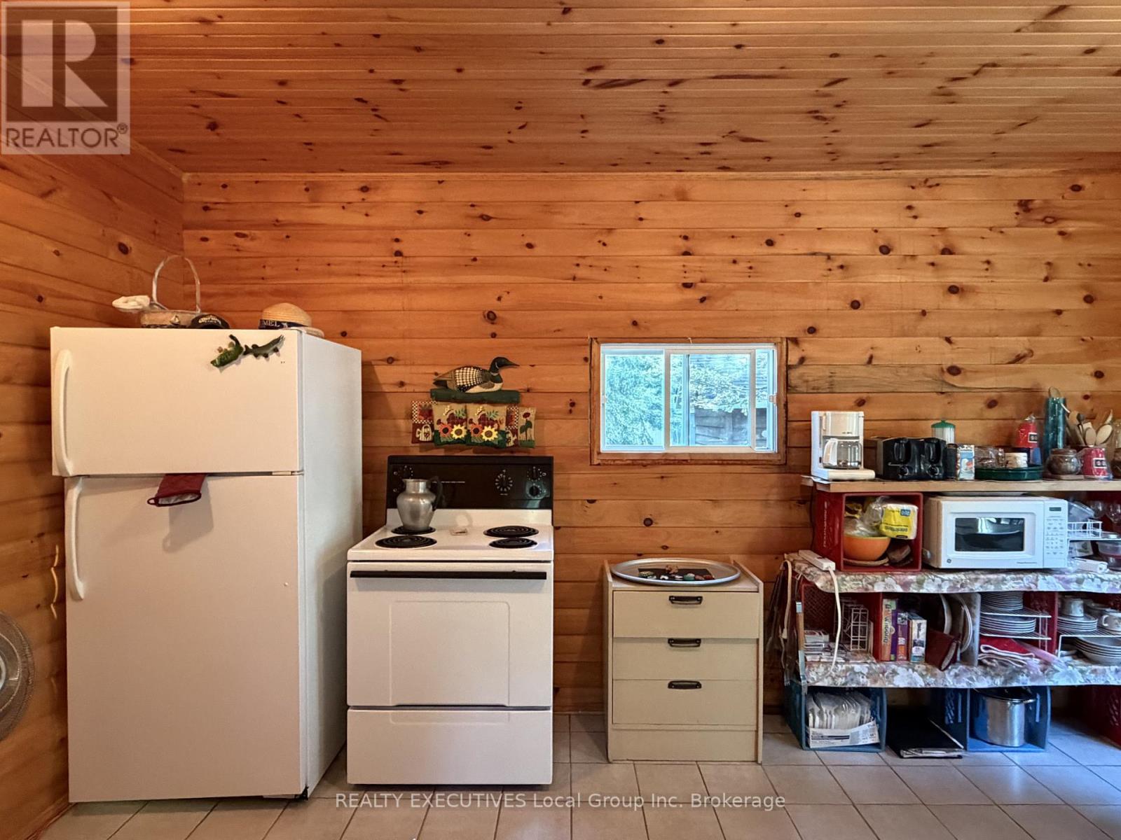 1504 Hemlock Island Property Photo 13