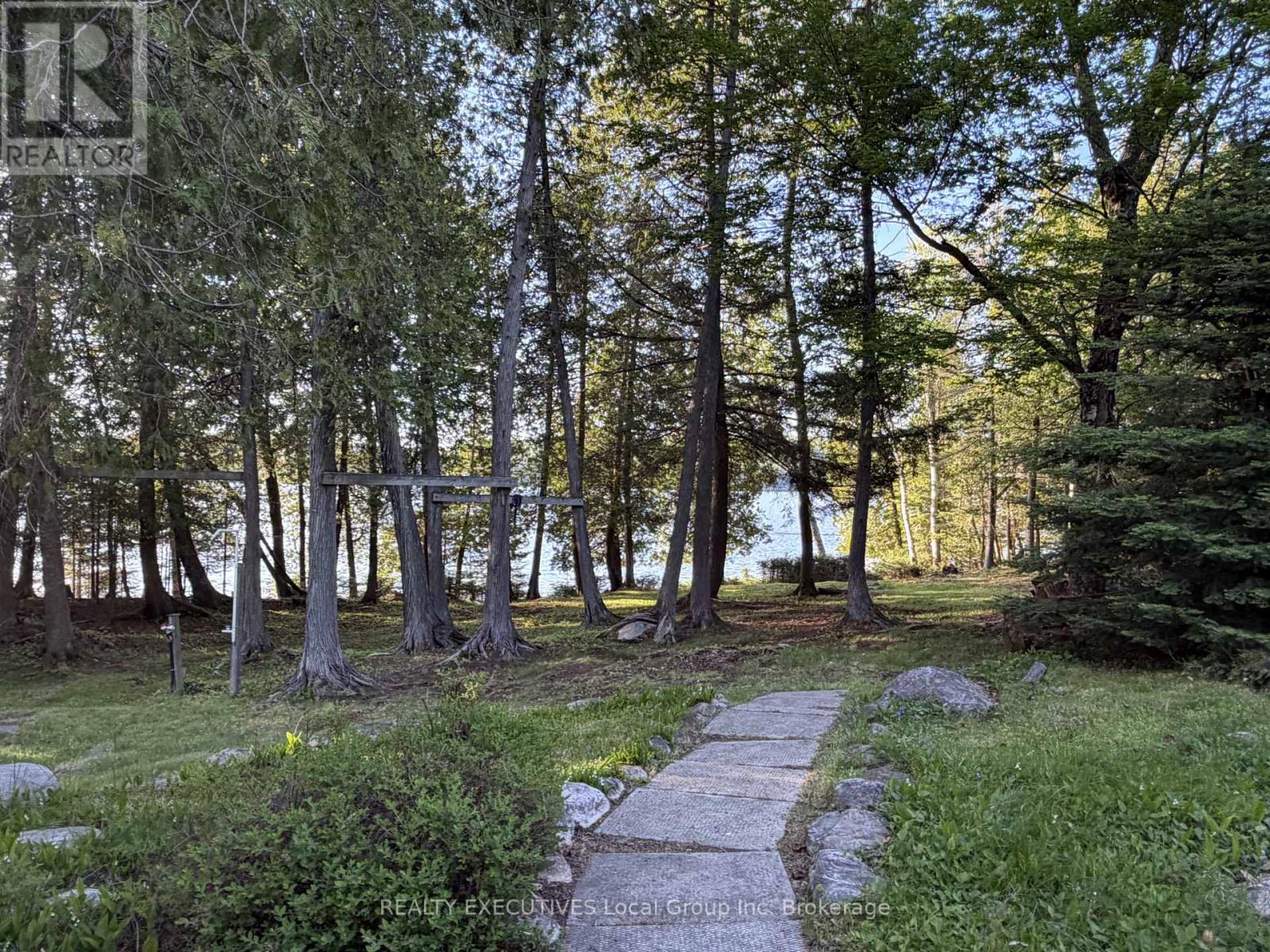 1504 Hemlock Island Property Photo 15