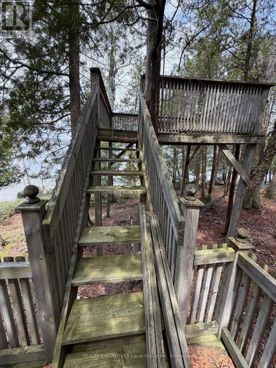 1504 Hemlock Island Property Photo 23