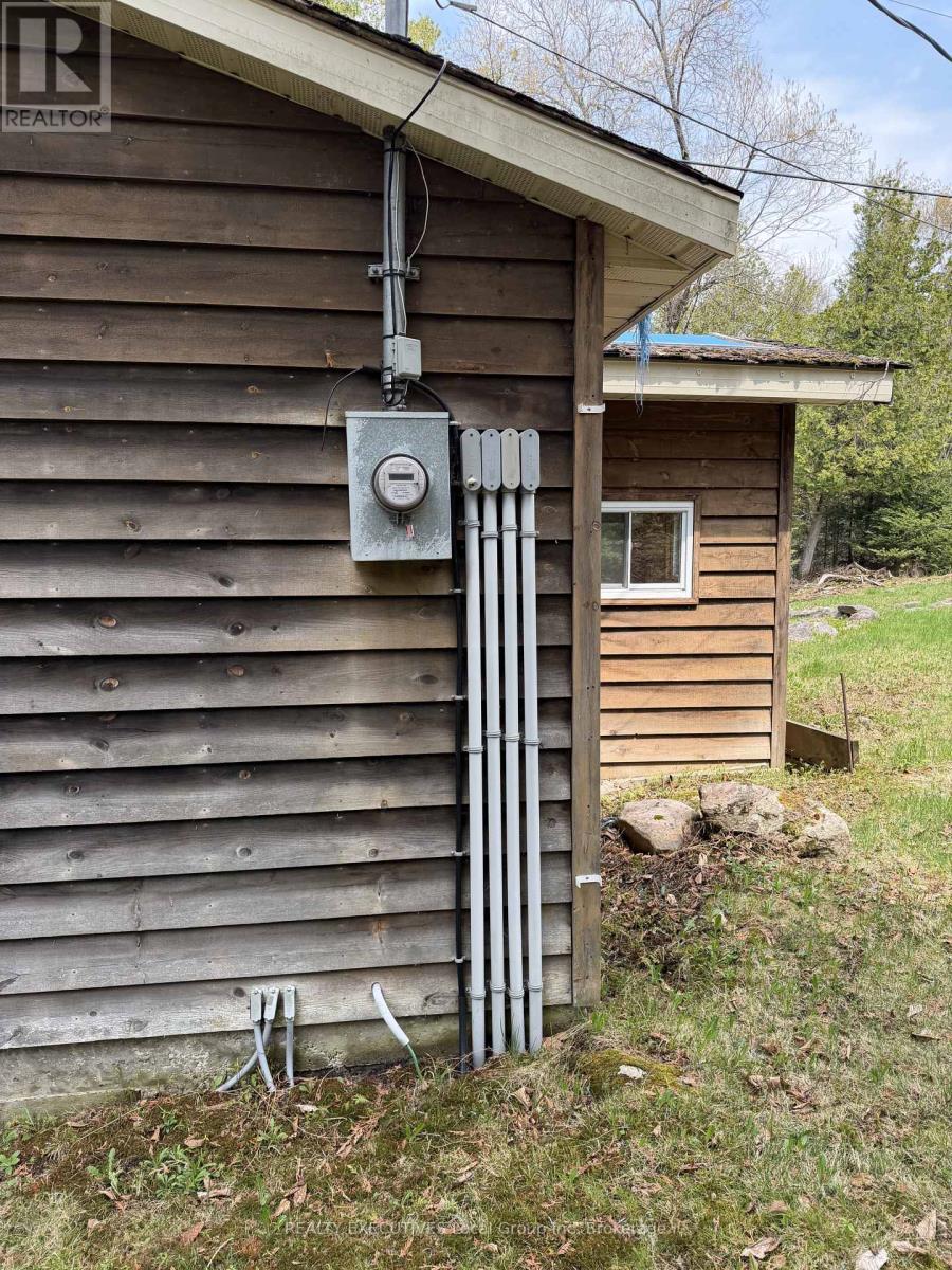 1504 Hemlock Island Property Photo 27