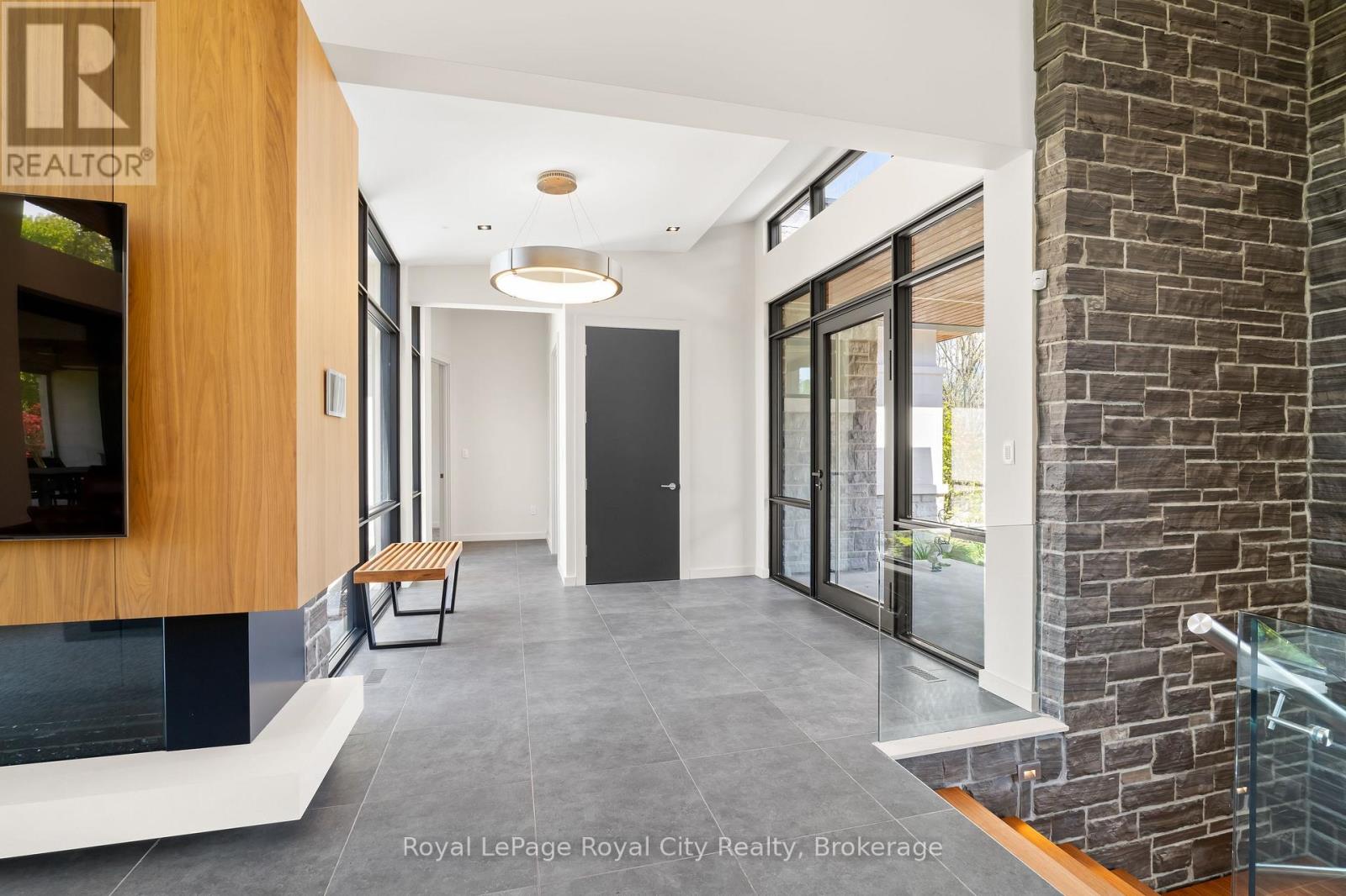 164 Hume Road Property Photo 6