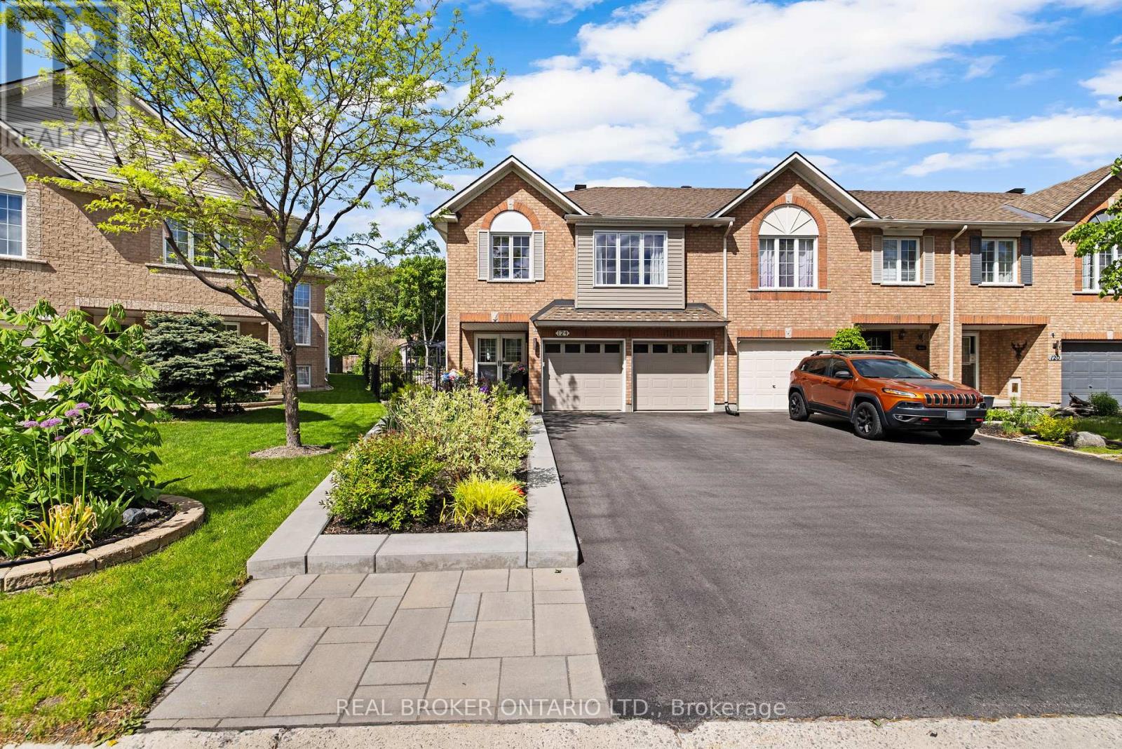 124 Macassa Circle Property Photo 1