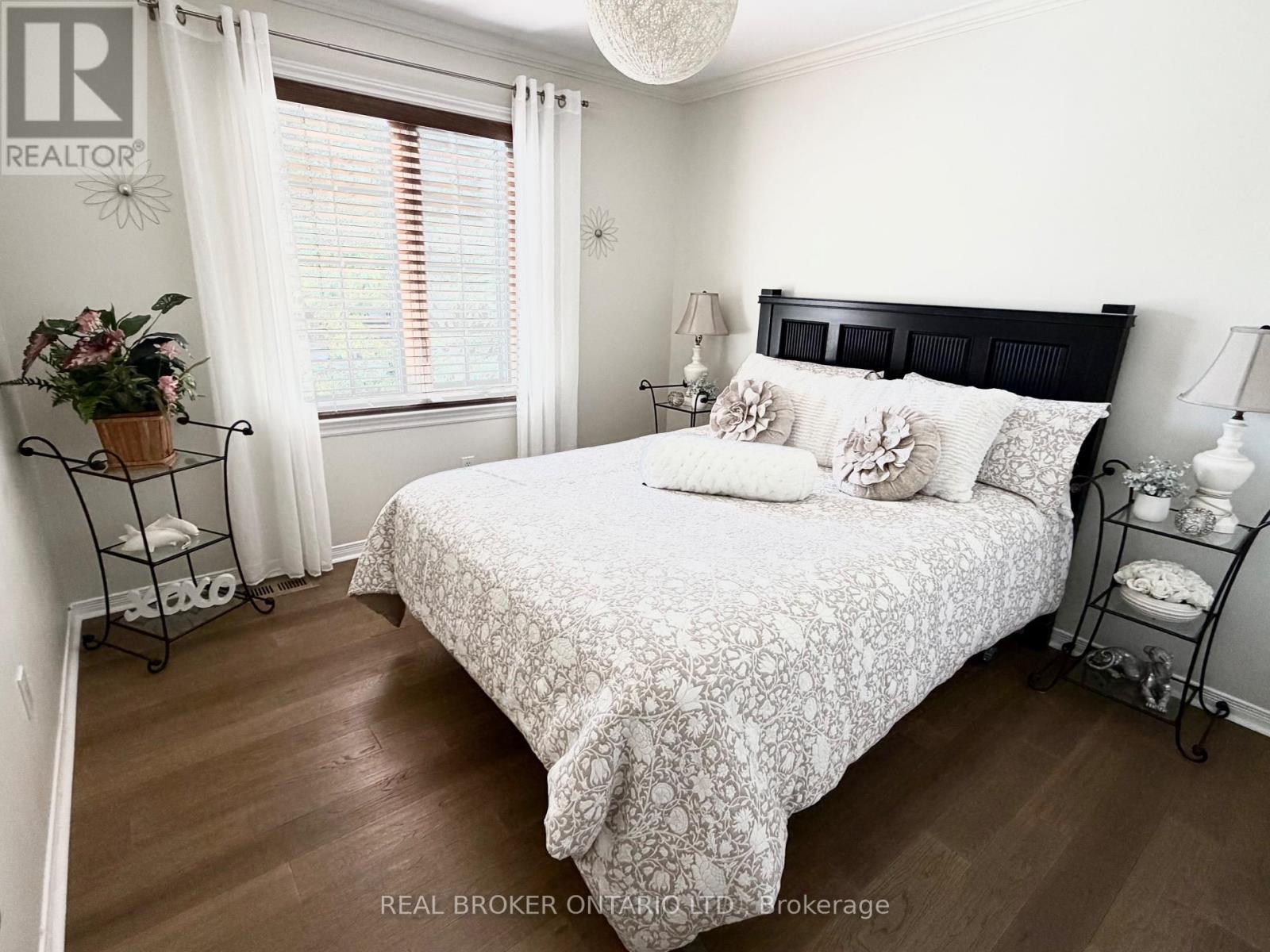 124 Macassa Circle Property Photo 32