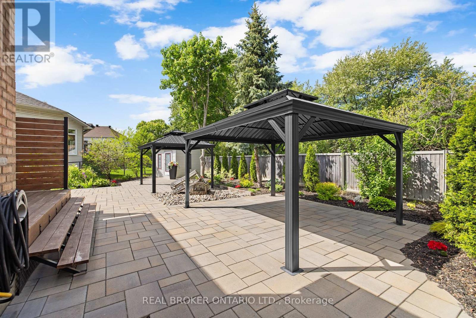 124 Macassa Circle Property Photo 43