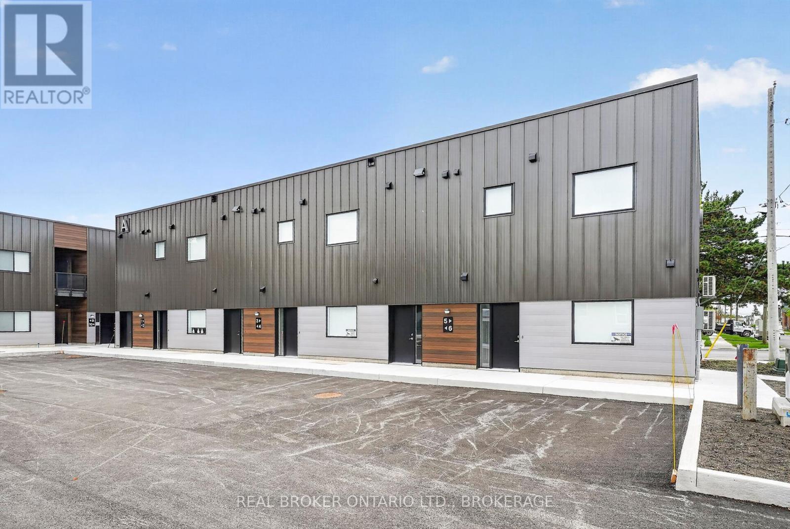 UNIT #6A - 600 SECOND STREET E Property Photo 1
