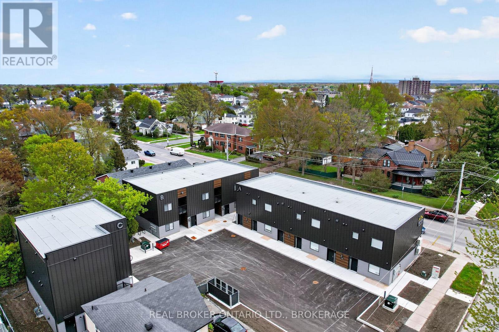 Unit #3a - 600 Second Street E Property Photo 2