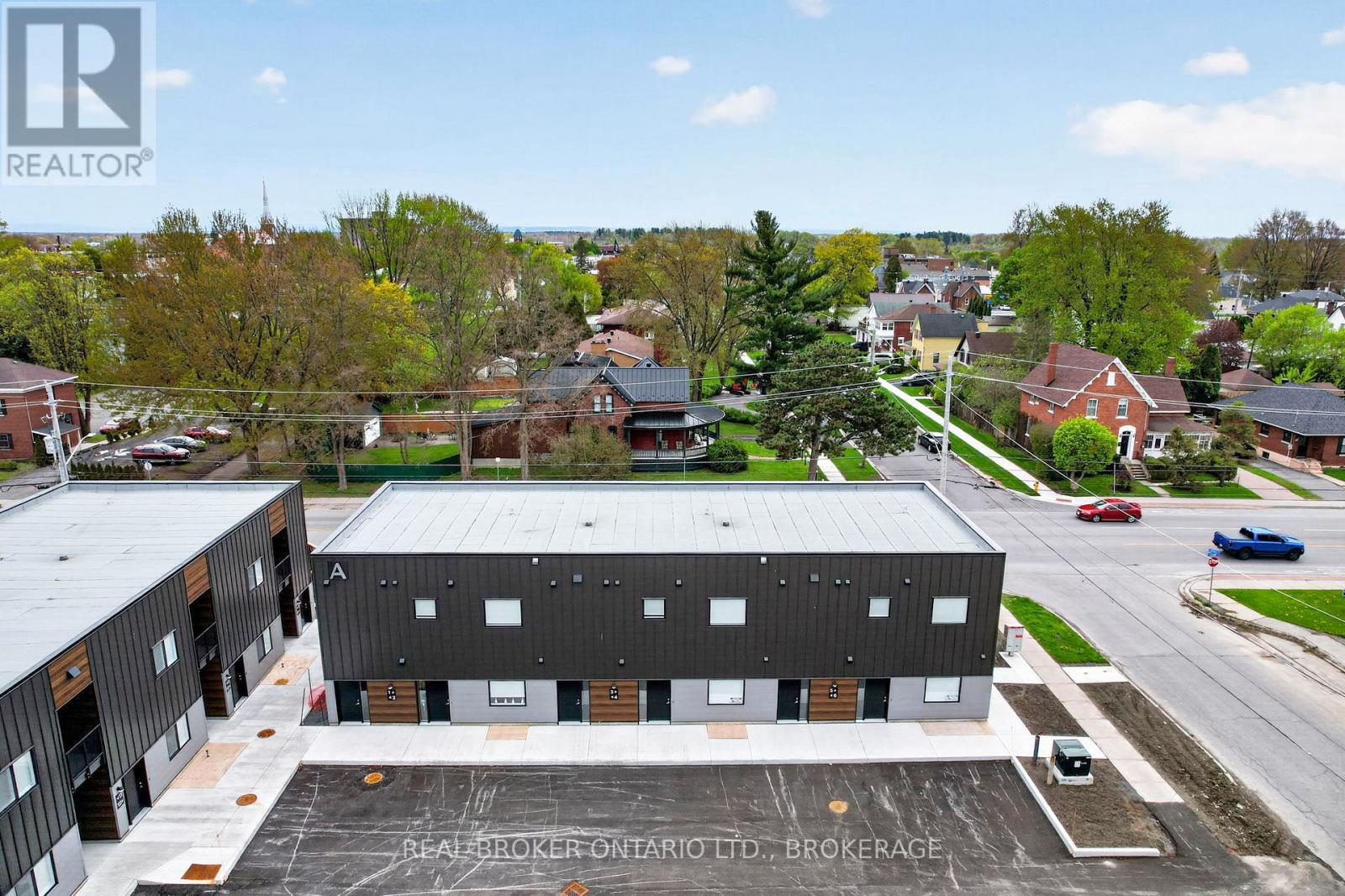 Unit #3a - 600 Second Street E Property Photo 3
