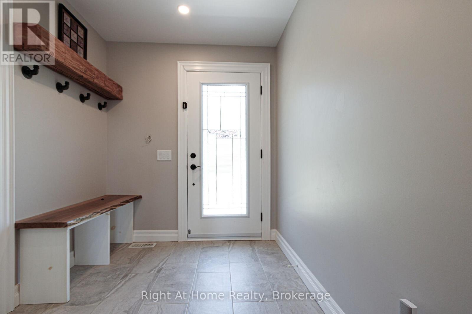 367 Golf Club Road Property Photo 4