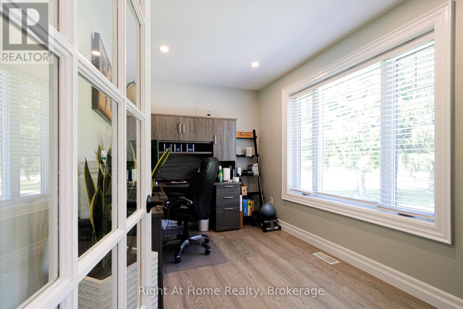 367 Golf Club Road Property Photo 5