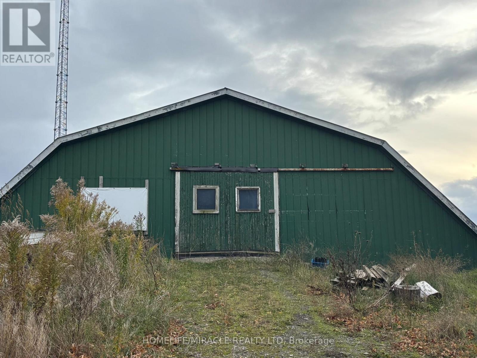 1381 Hwy 8 Property Photo 2