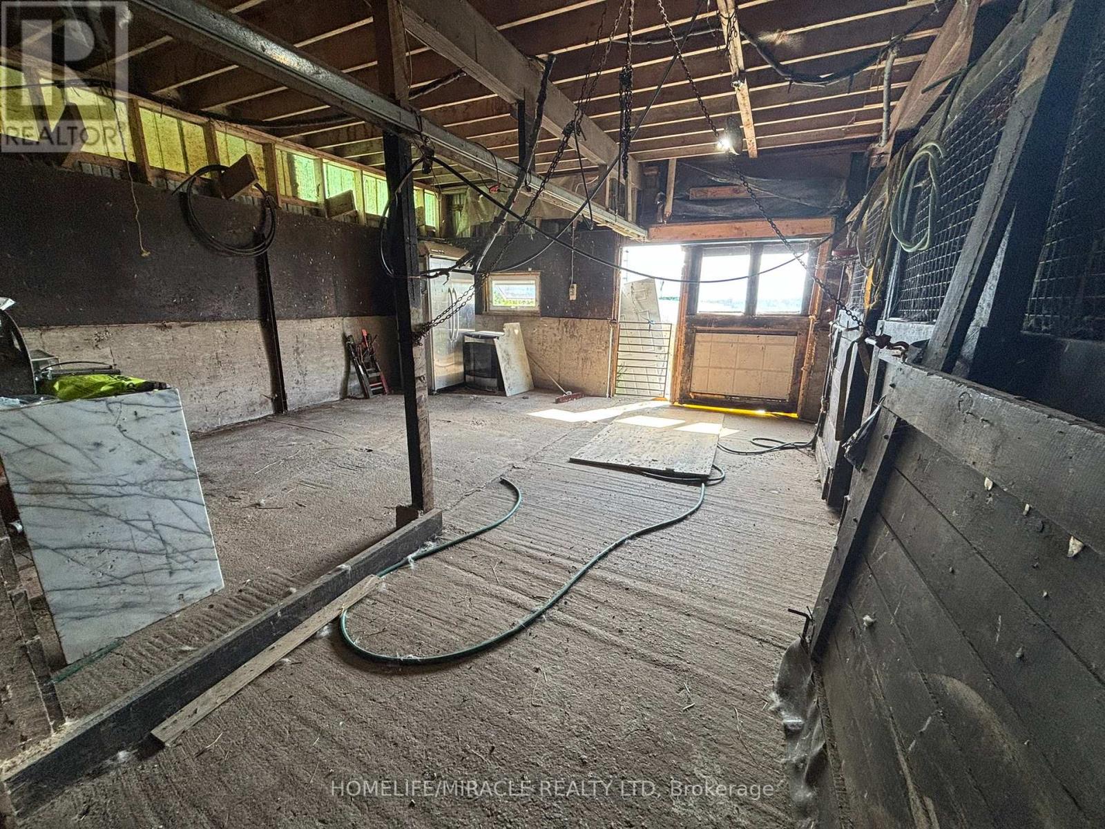 1381 Hwy 8 Property Photo 7