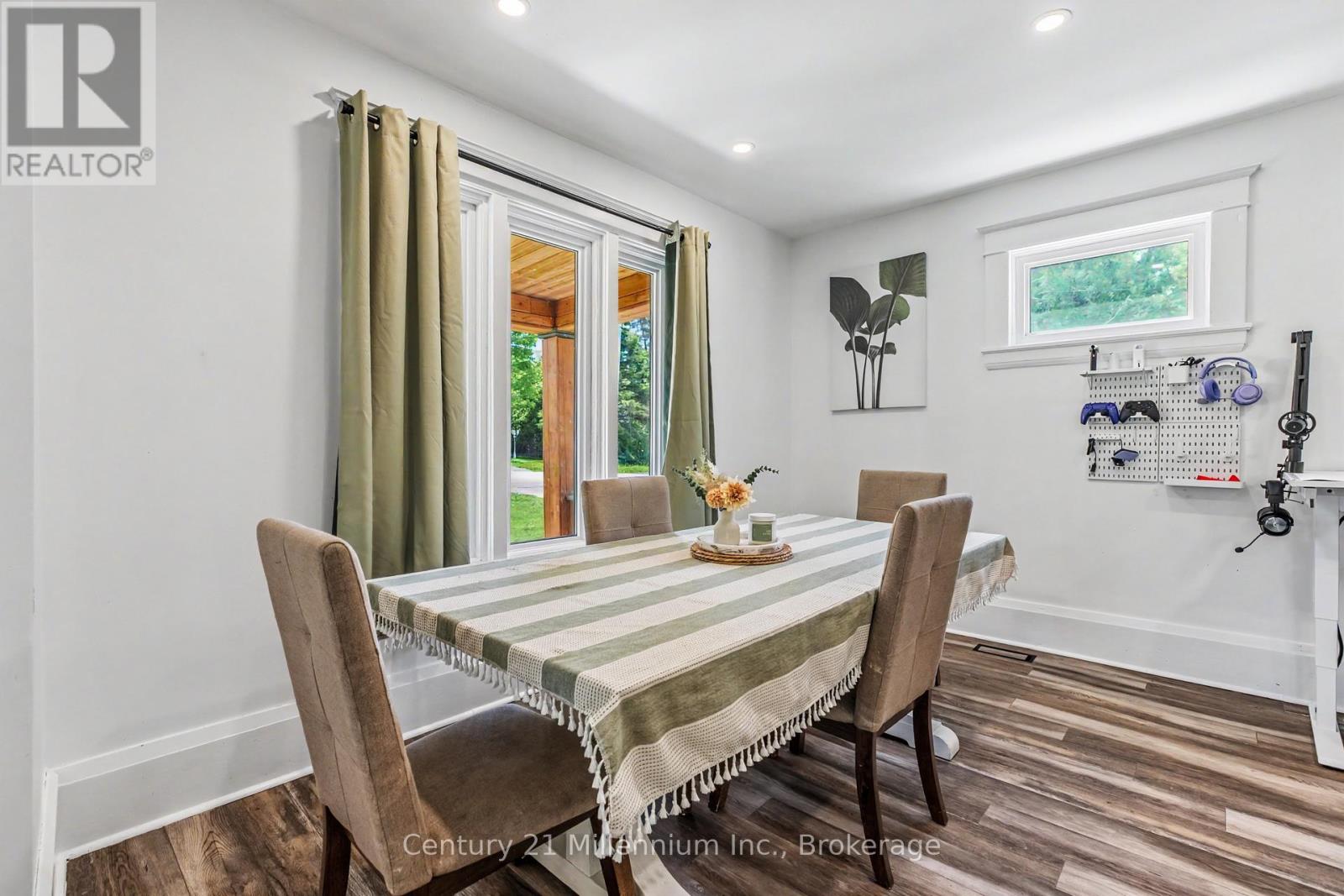 680193 Chatsworth Road 24 Property Photo 23