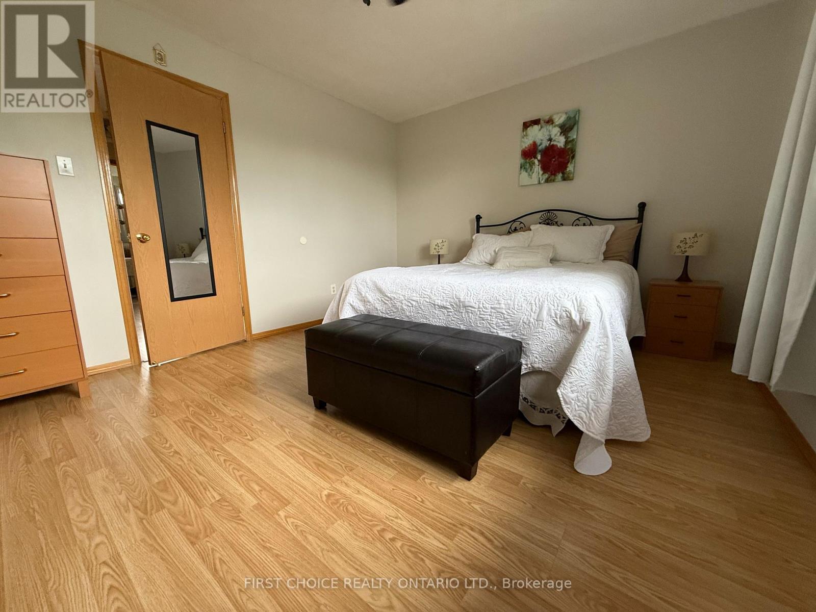13 - 6463 Colony Square Property Photo 7
