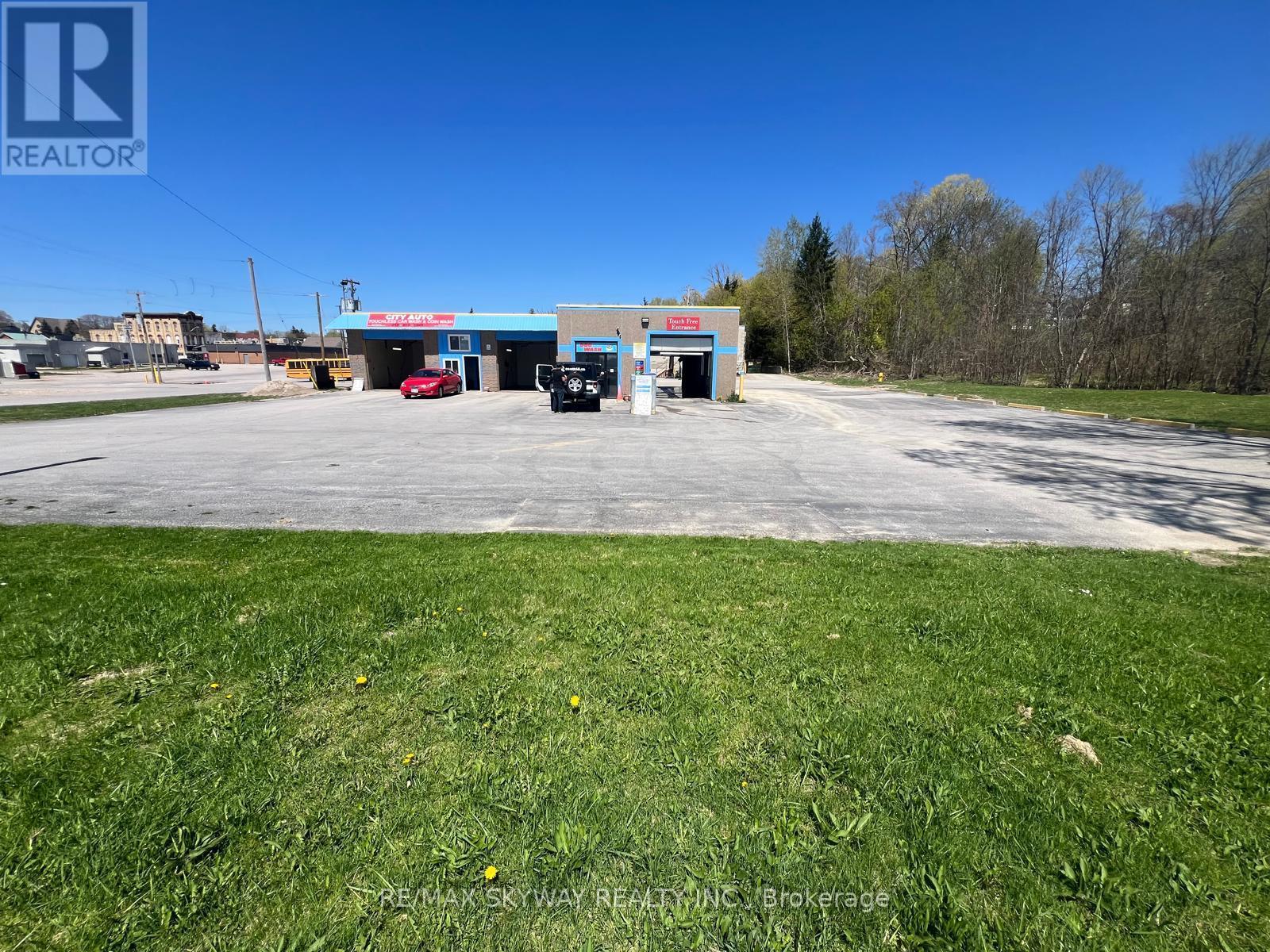 99 David Street Property Photo 2