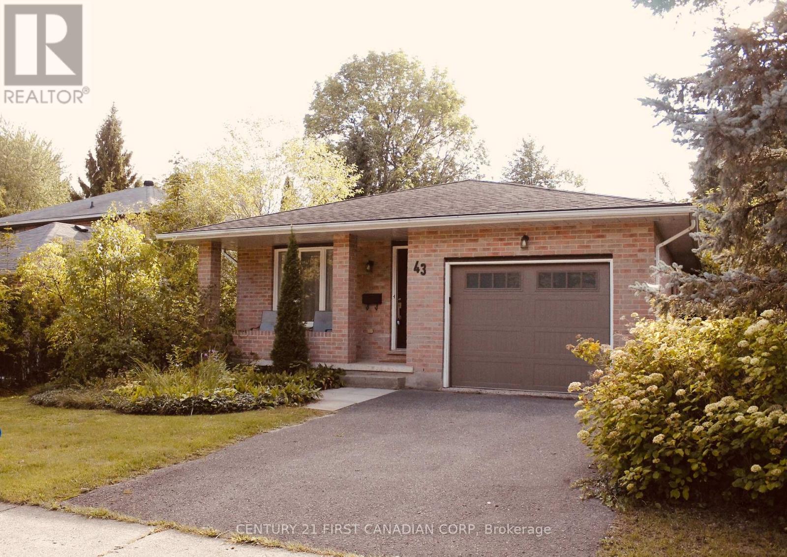 43 WALMER GARDENS