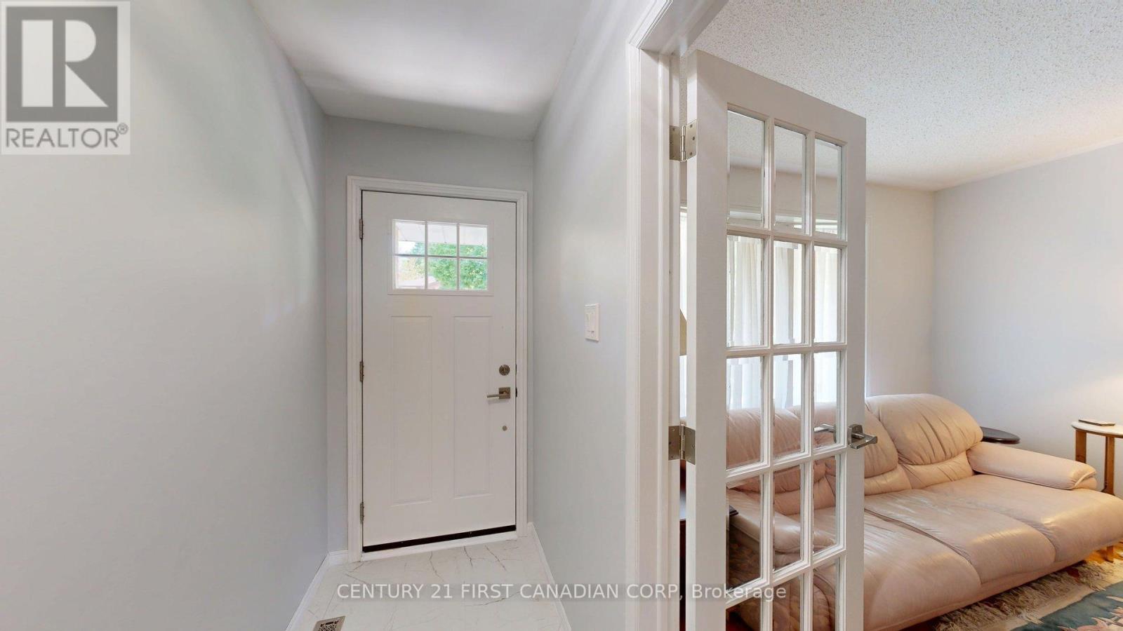 43 Walmer Gardens Property Photo 2