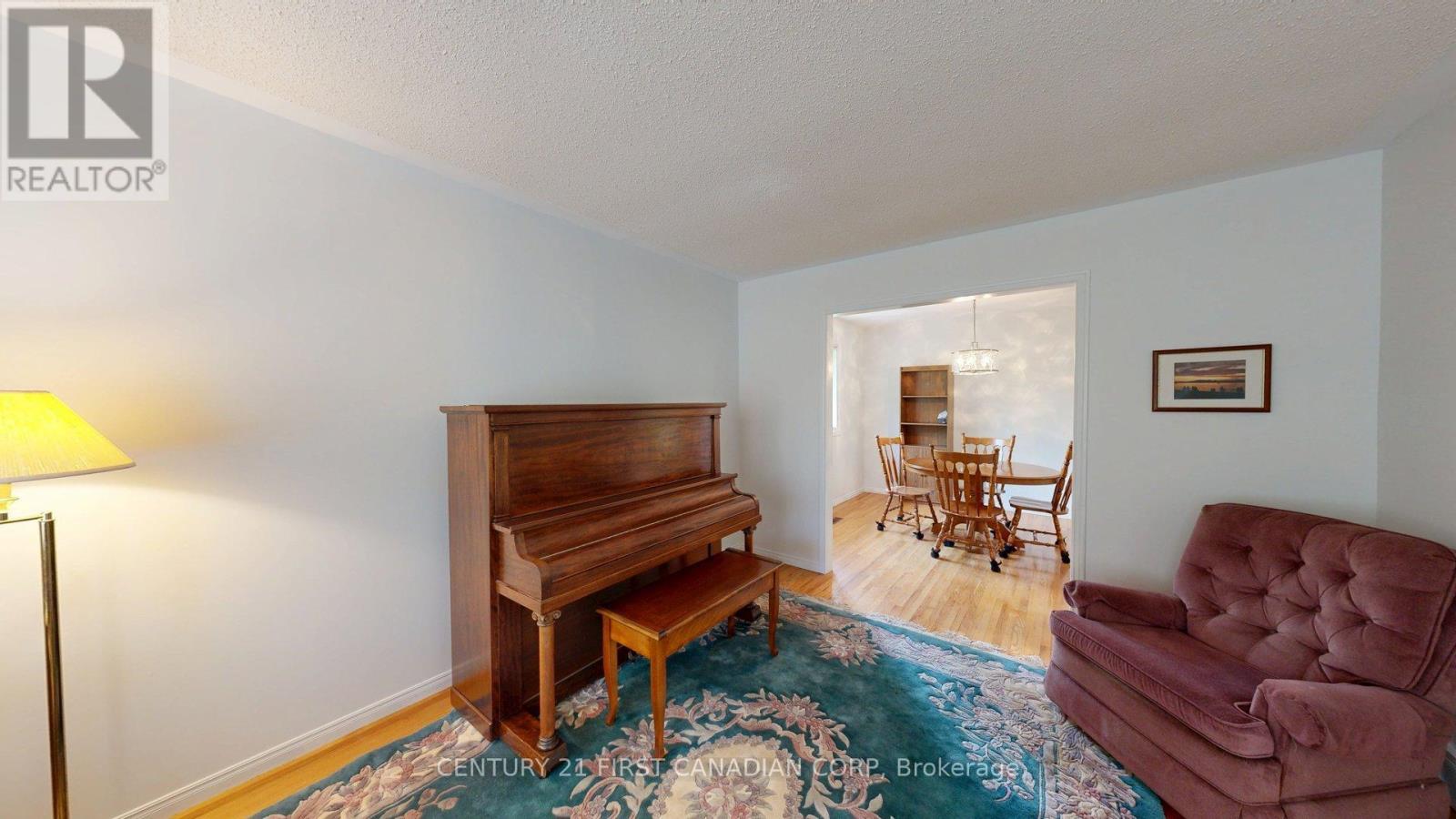 43 Walmer Gardens Property Photo 4