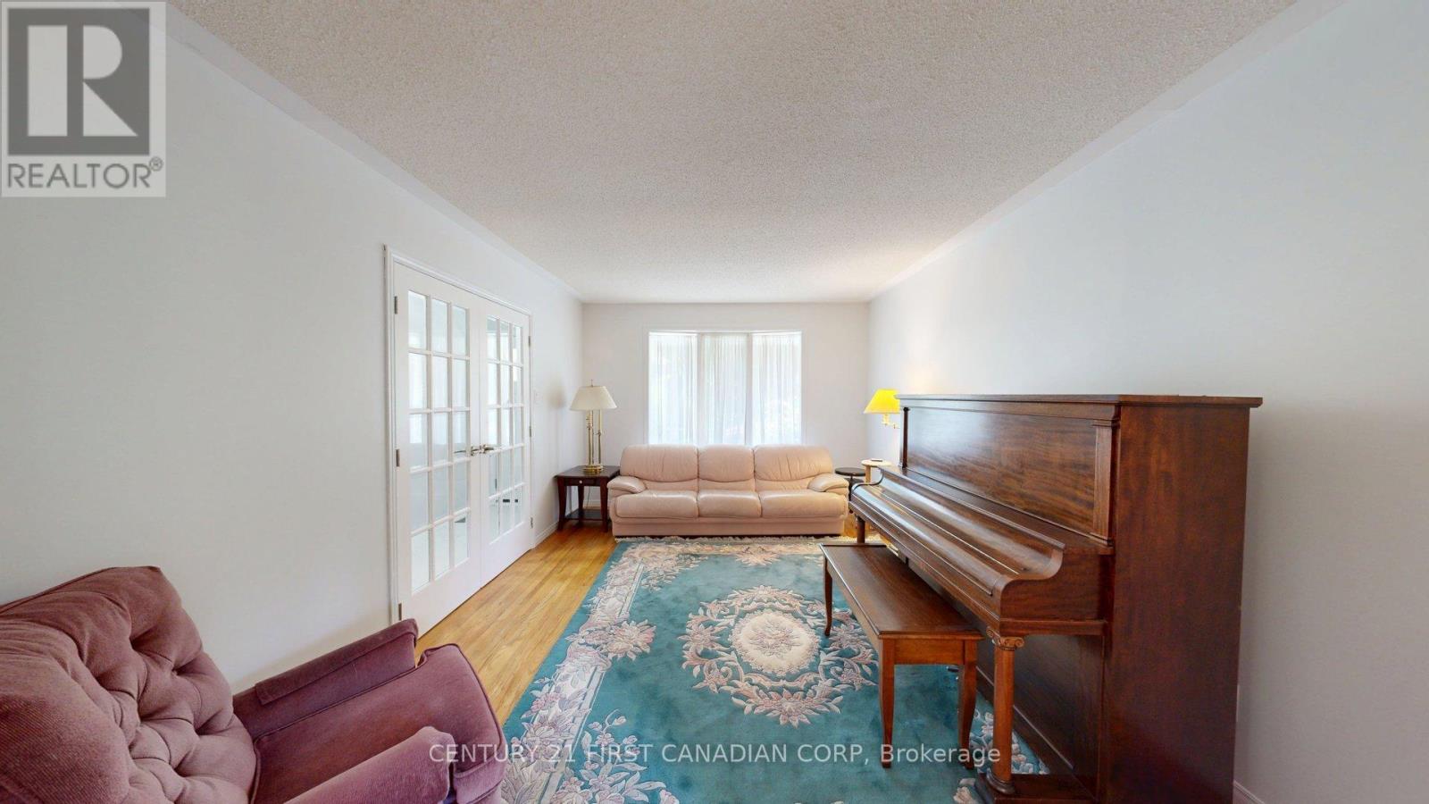 43 Walmer Gardens Property Photo 5