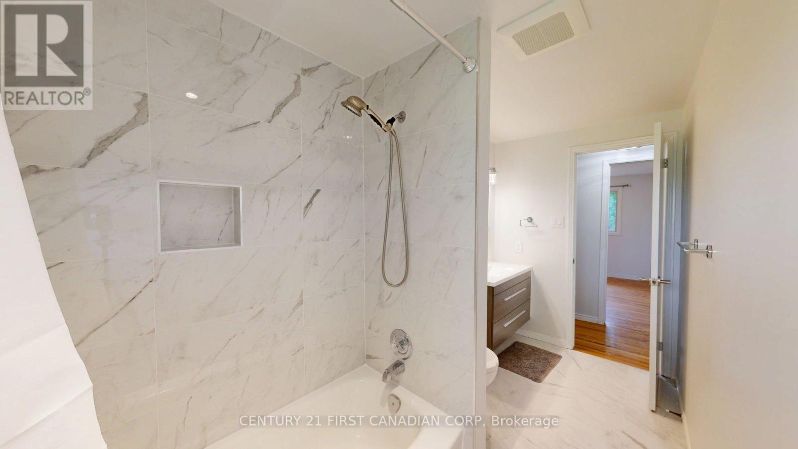 43 Walmer Gardens Property Photo 23