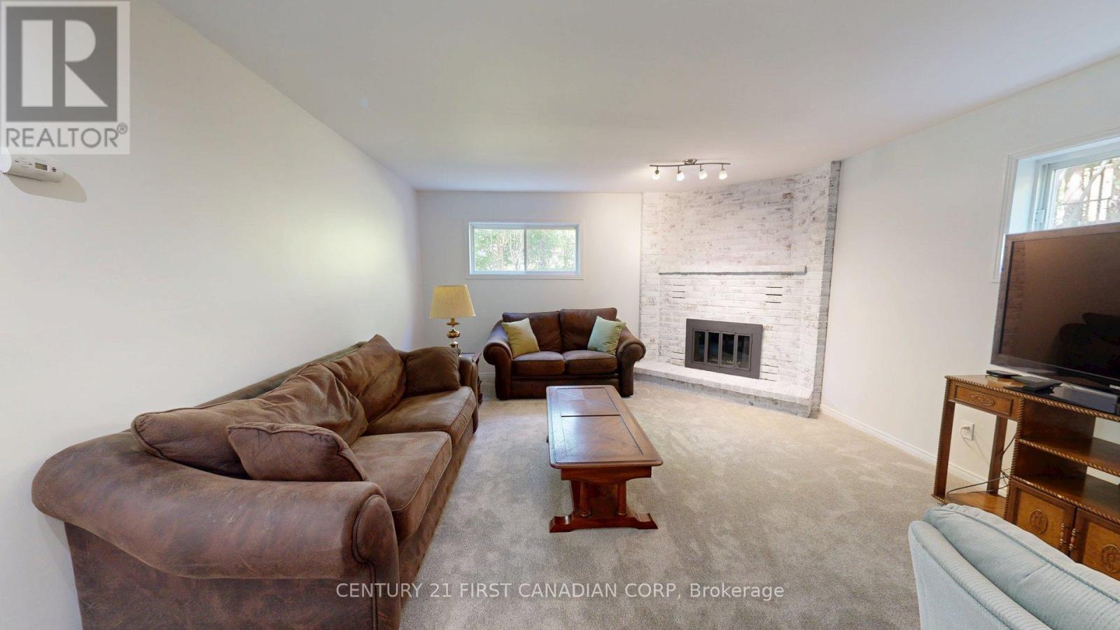 43 Walmer Gardens Property Photo 25