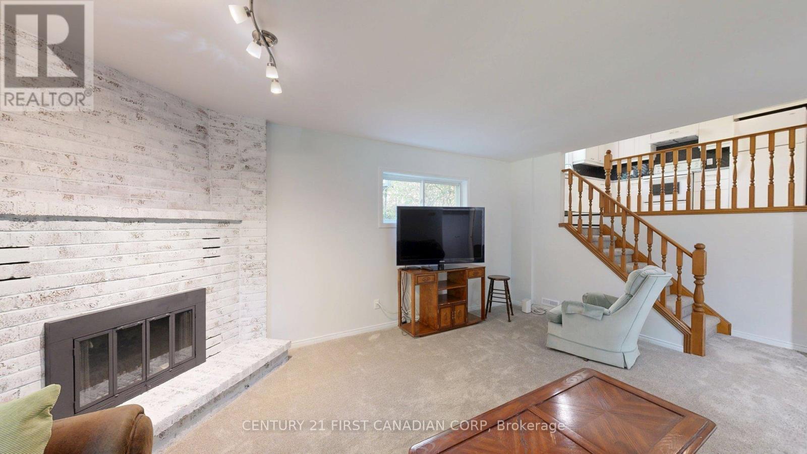 43 Walmer Gardens Property Photo 28