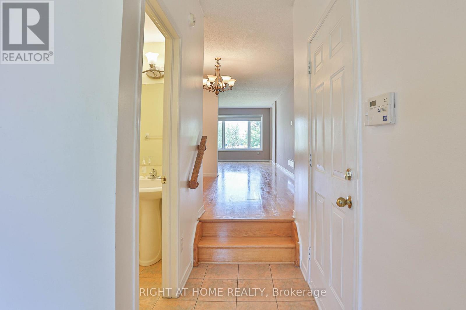 142 Lilibet Crescent E Property Photo 4