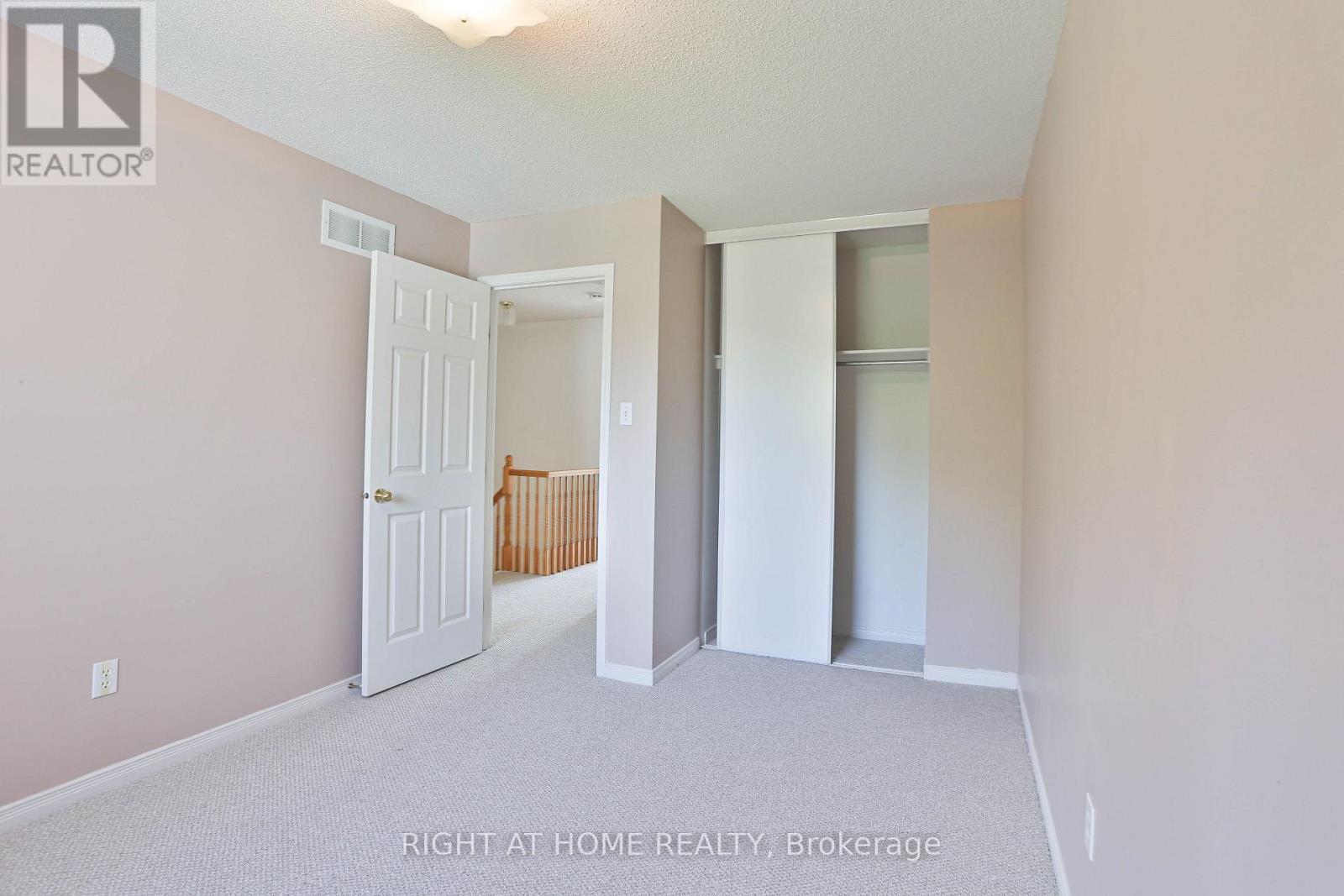 142 Lilibet Crescent E Property Photo 17