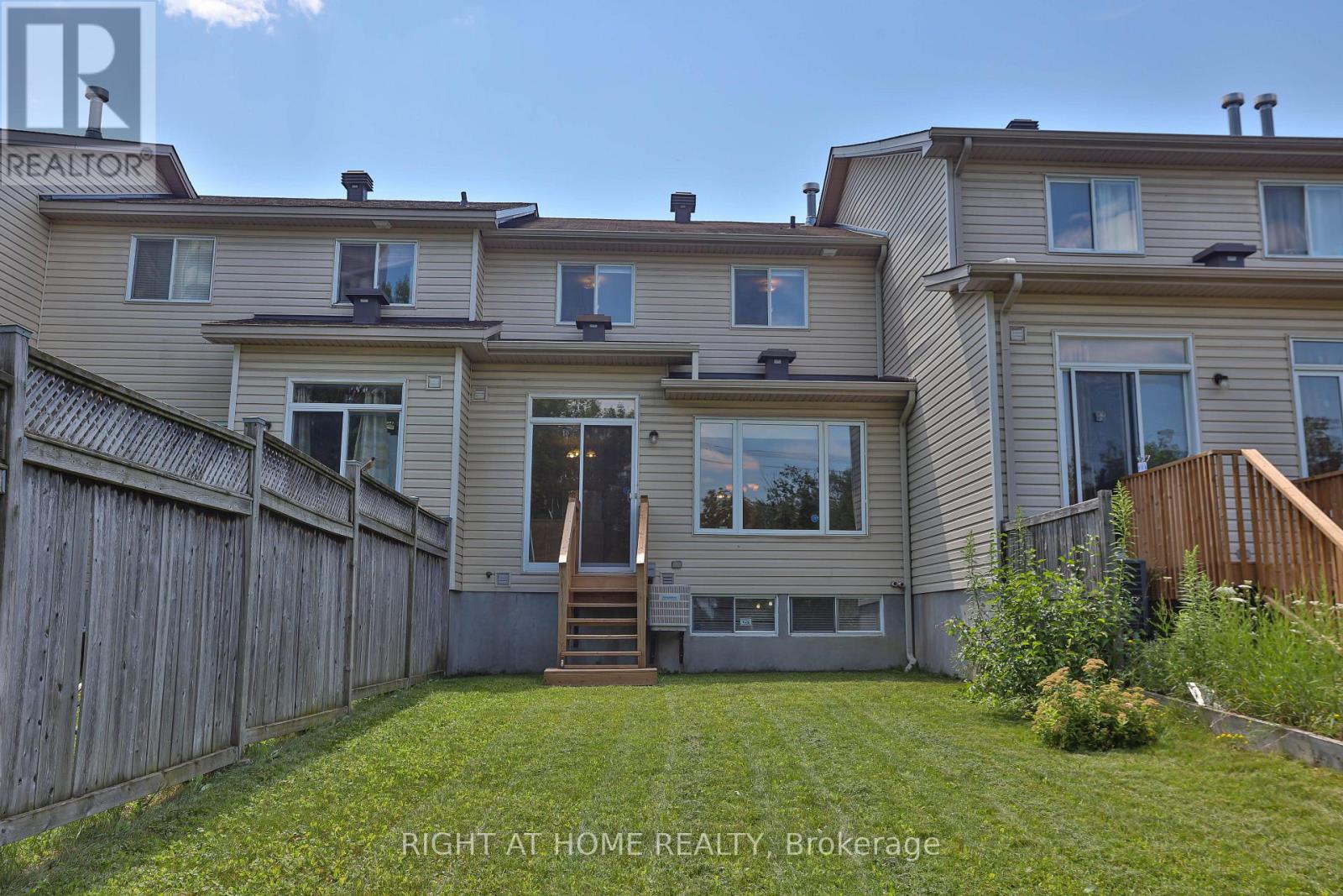 142 Lilibet Crescent E Property Photo 26