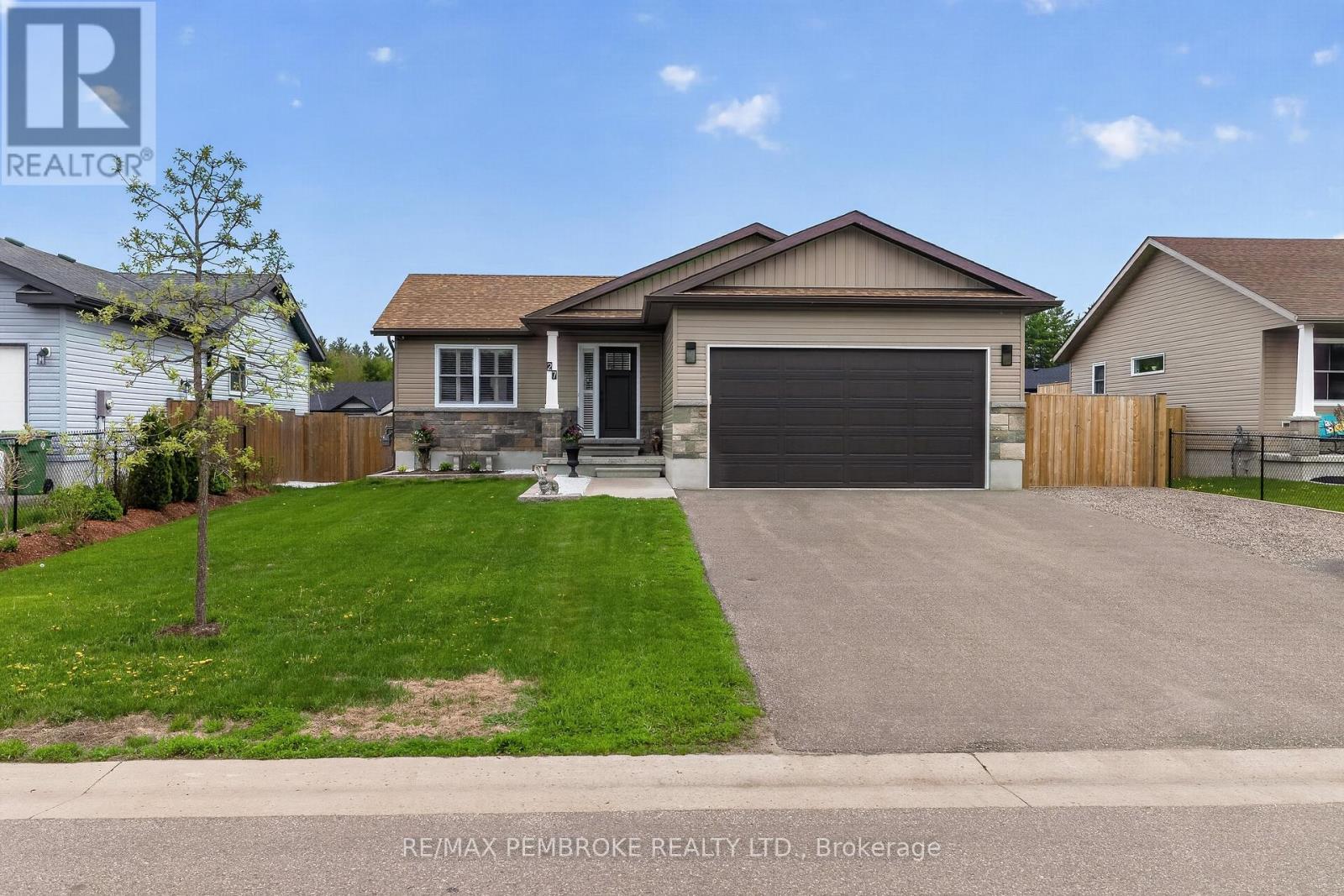 27 TERRANCE DRIVE Property Photo 1