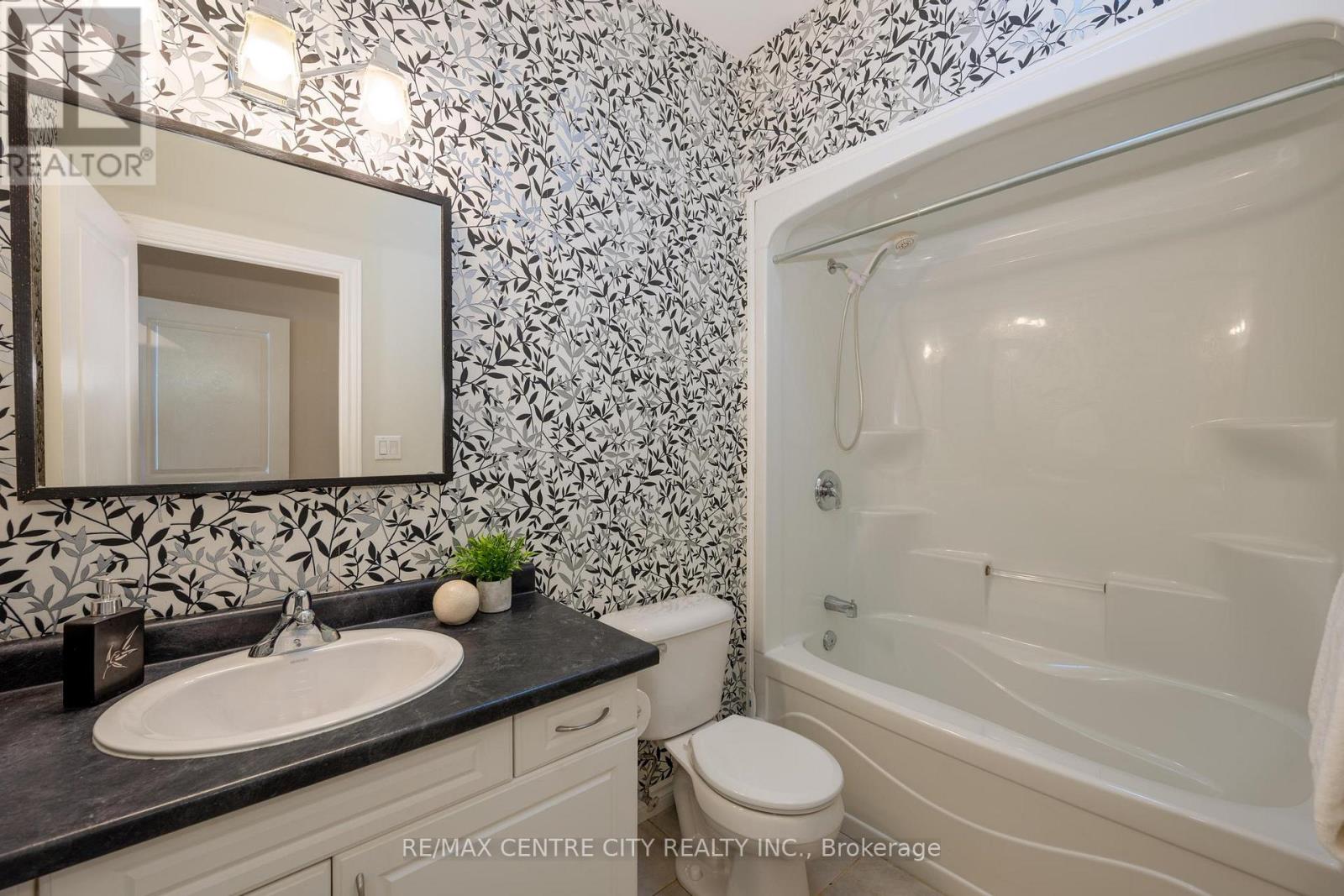 19 Hamilton Street Property Photo 12