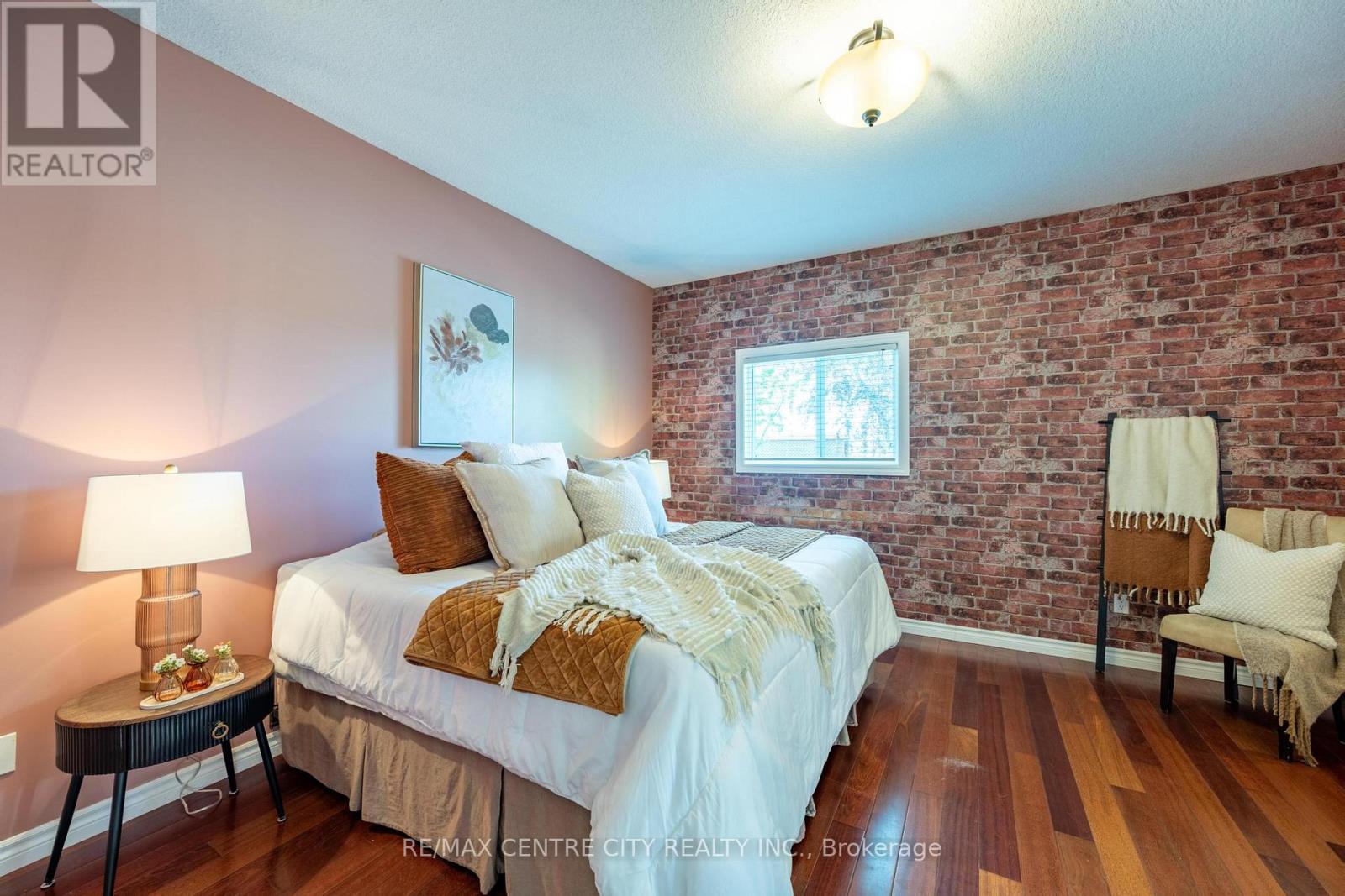 19 Hamilton Street Property Photo 14
