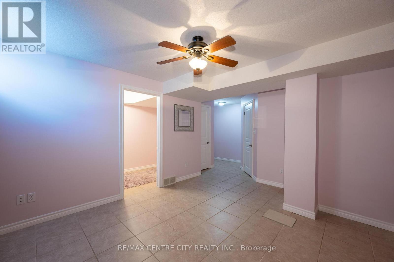 19 Hamilton Street Property Photo 28