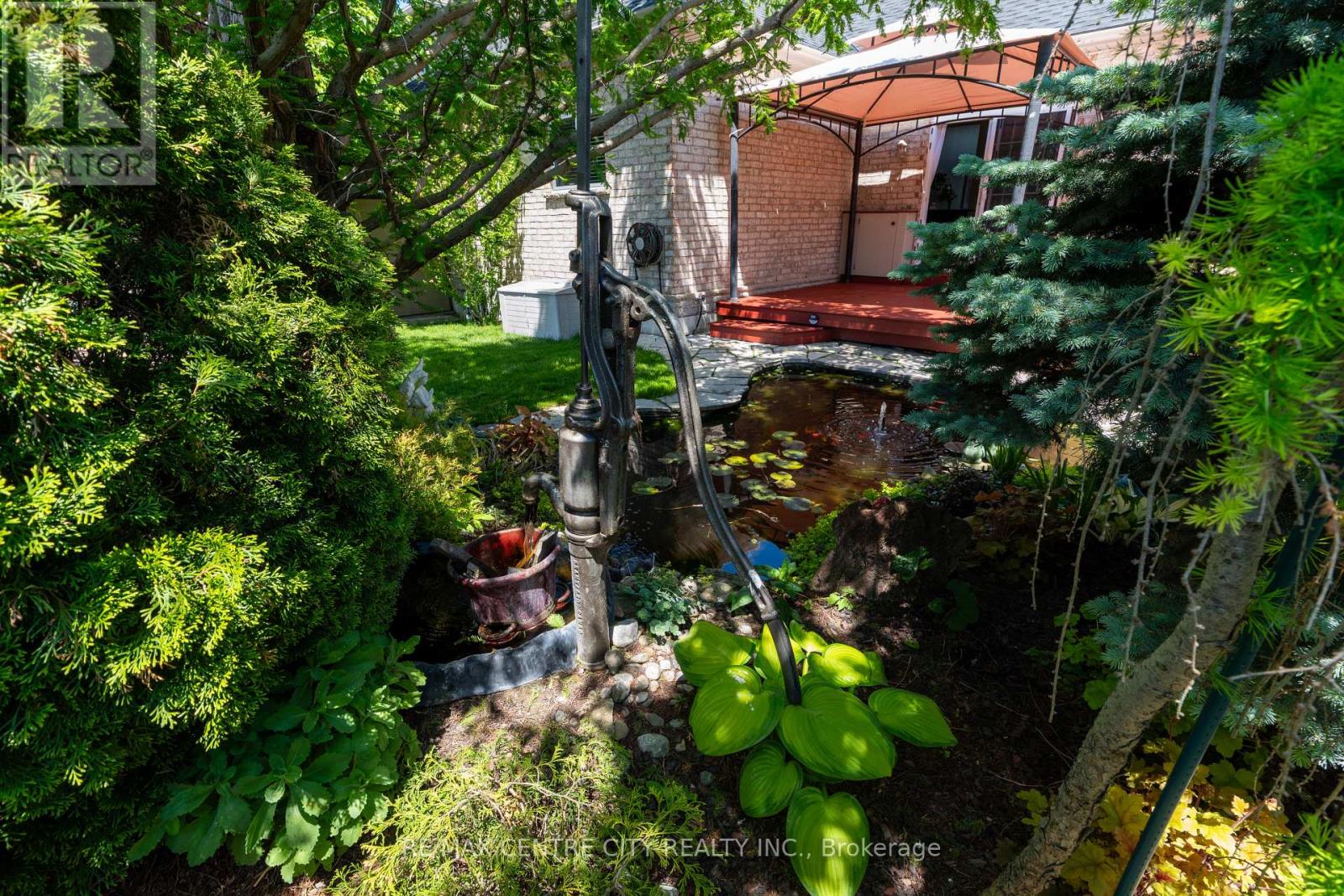 19 Hamilton Street Property Photo 42