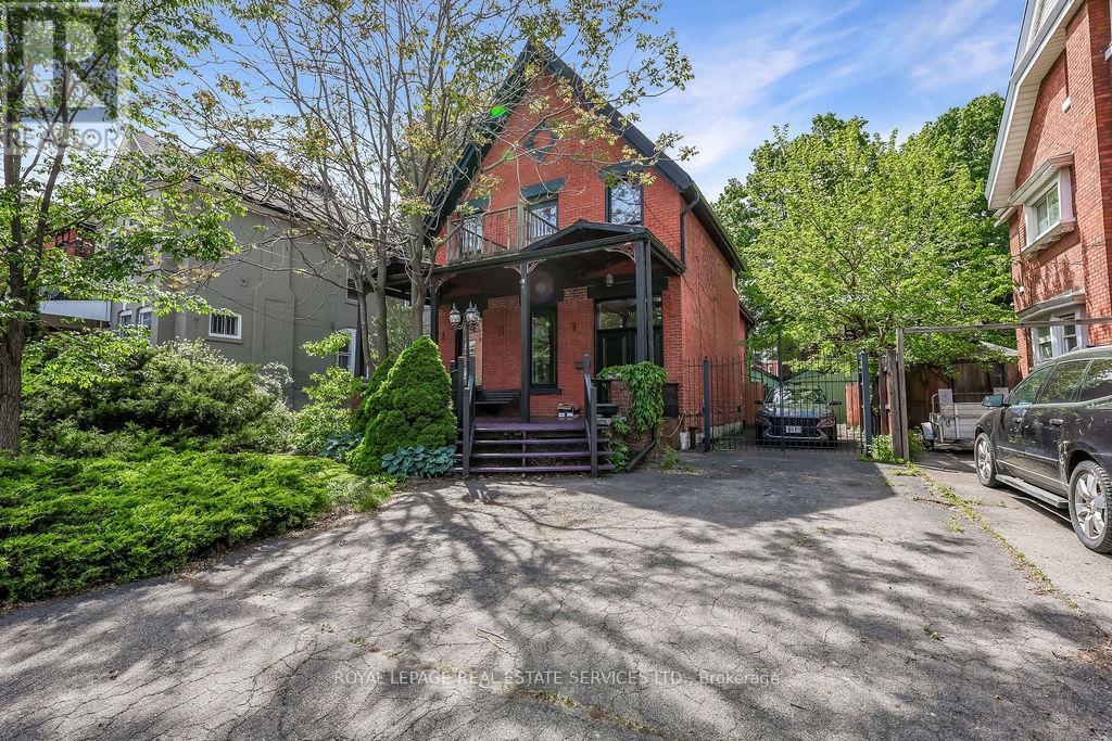 100 Wentworth Street S Property Photo 2