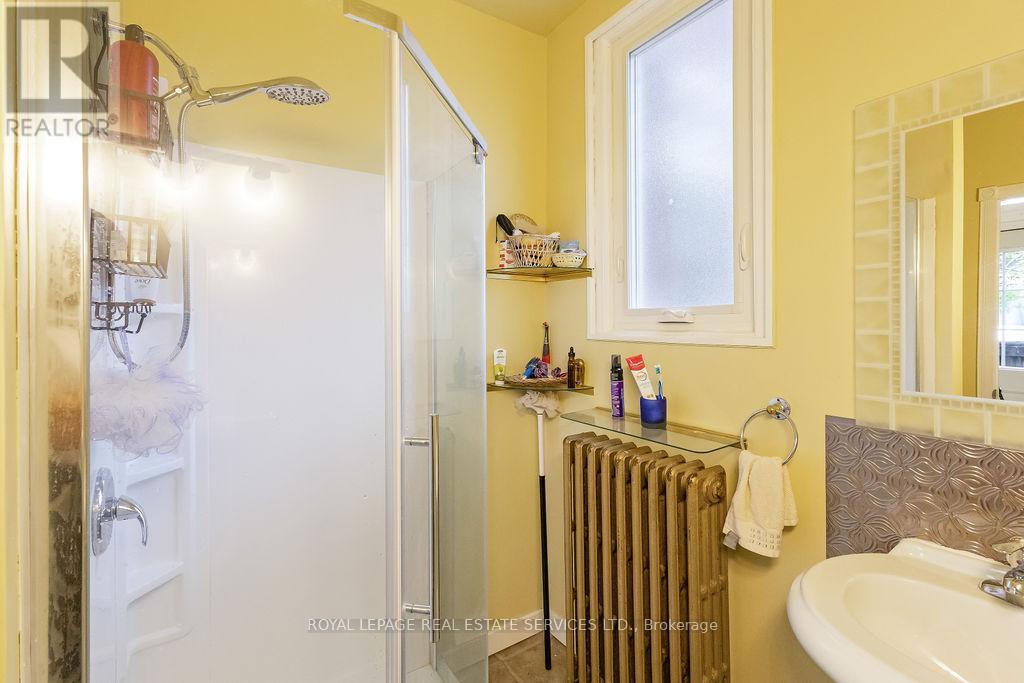 100 Wentworth Street S Property Photo 13
