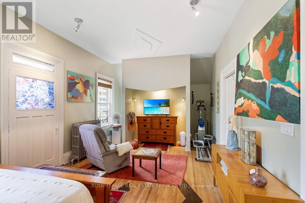 100 Wentworth Street S Property Photo 17
