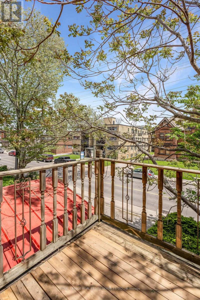100 Wentworth Street S Property Photo 18