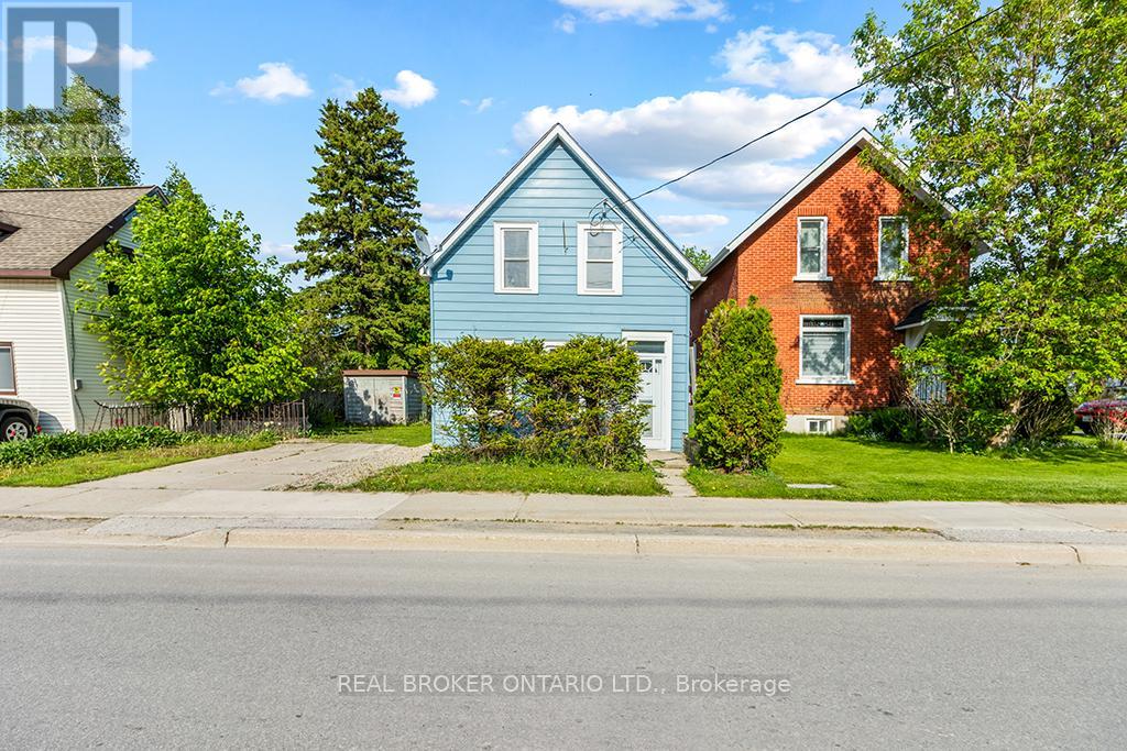1323 2nd Avenue W Property Photo 1