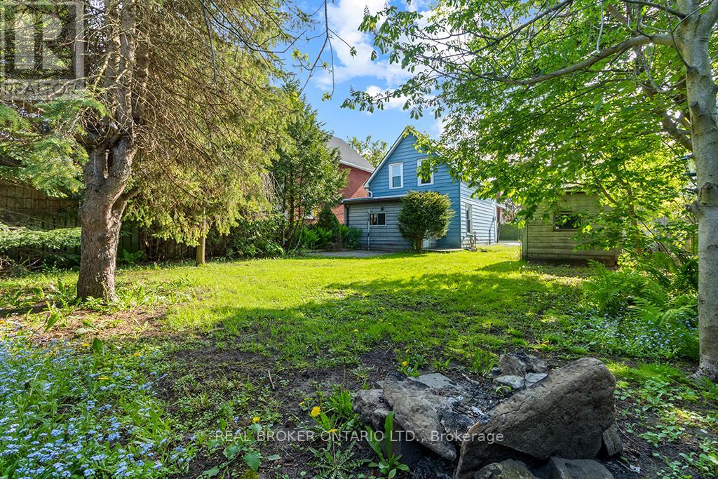 1323 2nd Avenue W Property Photo 3
